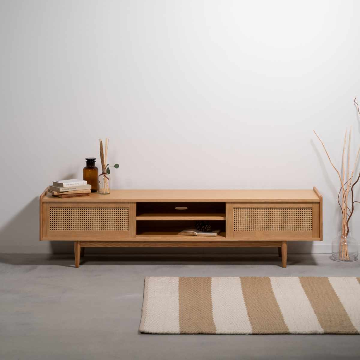 form ローボード 幅180cm 80インチ対応 ガモット ラタン調 ( テレビ台 TV台 テレビボード 収納 ラック 人工ラタン フォーム 引き戸 天然木 リビングボード かごめ編 お掃除ロボット対応 )
