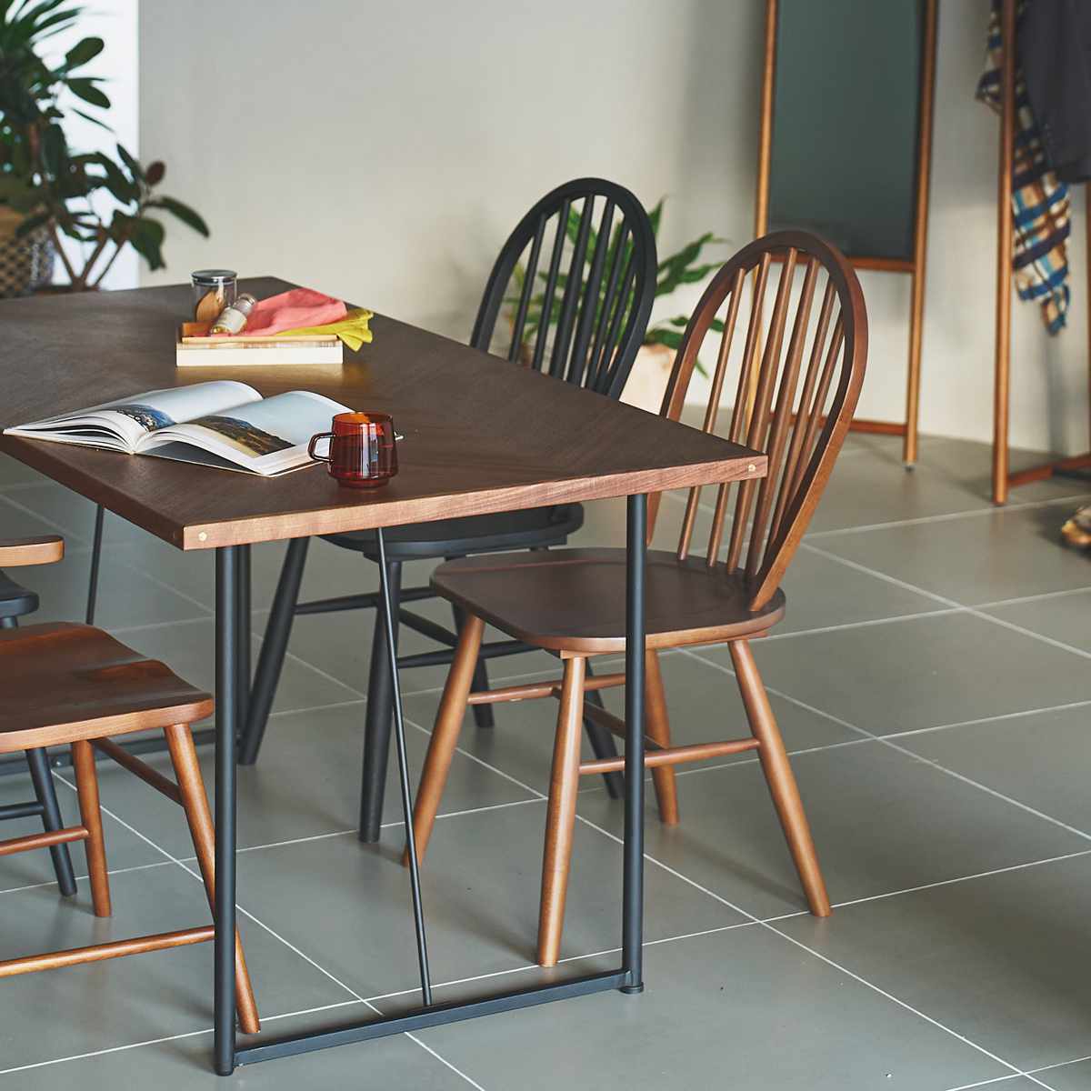 ダイニングチェア 座面高43.5cm ウィンザーチェア タイム form ( チェア ダイニング イス 椅子 食卓椅子 完成品 木製 天然木 チェアー いす 食卓 リビング ダイニングチェアー リビングチェア 木製椅子 ) 【ブラック】 ブラック