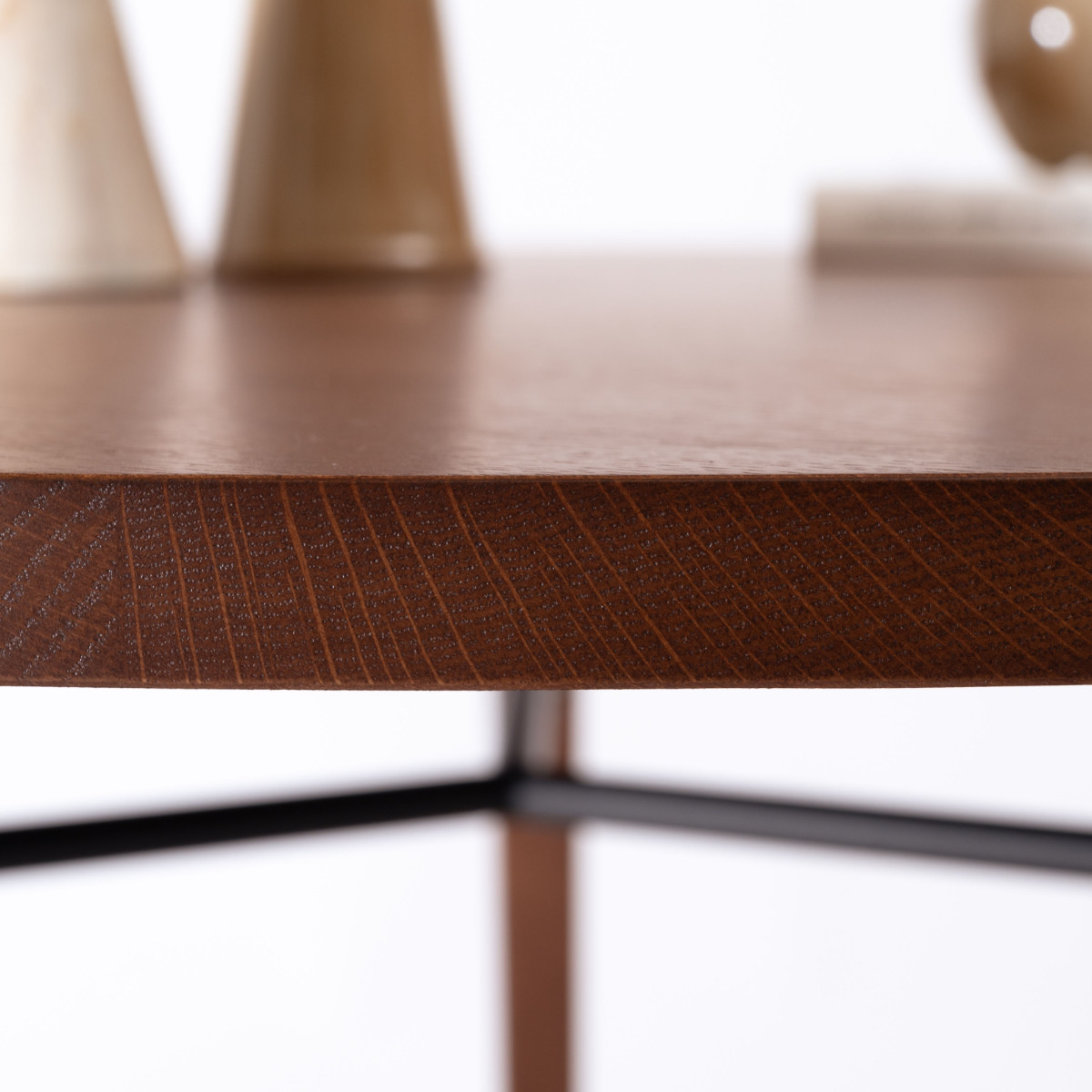 ダイニングテーブル 円型 直径110cm バルジ form ( テーブル 食卓テーブル 丸 机 木製 円形 天然木 ダイニング 食卓 木製テーブル オーク 3本脚 カフェテーブル コーヒーテーブル ) 【ブラウン】 ブラウン