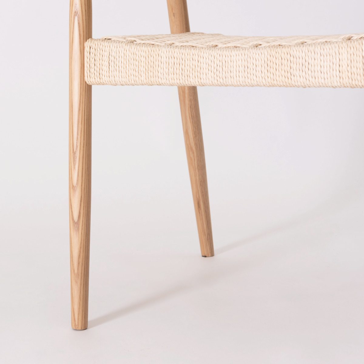 ダイニングチェア 座面高43cm ペーパーコード アームチェア ローゼル form ( 完成品 食卓椅子 チェア ダイニング イス 椅子 木製 天然木 肘付き リビングチェア 鹿の子編み アッシュ 食卓 リビング ダイニングチェアー 木製椅子 ) 【ブラック】 ブラック