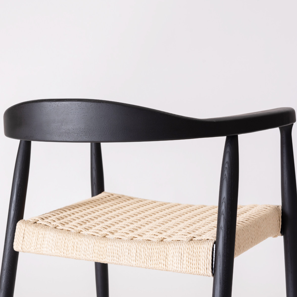 ダイニングチェア 座面高43cm ペーパーコード アームチェア ローゼル form ( 完成品 食卓椅子 チェア ダイニング イス 椅子 木製 天然木 肘付き リビングチェア 鹿の子編み アッシュ 食卓 リビング ダイニングチェアー 木製椅子 ) 【ブラック】 ブラック