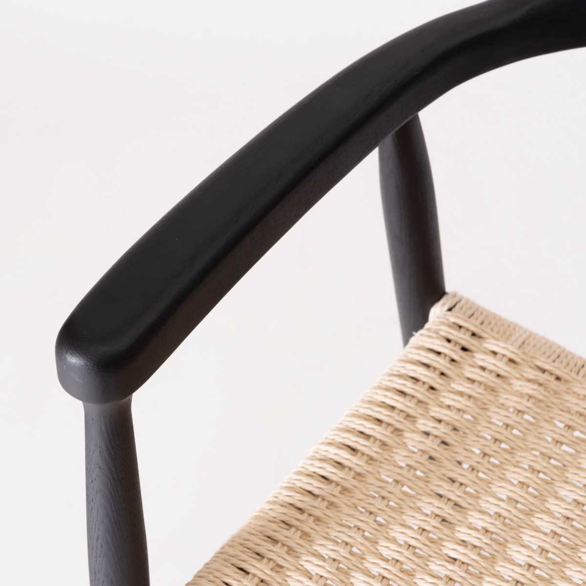 ダイニングチェア 座面高43cm ペーパーコード アームチェア ローゼル form ( 完成品 食卓椅子 チェア ダイニング イス 椅子 木製 天然木 肘付き リビングチェア 鹿の子編み アッシュ 食卓 リビング ダイニングチェアー 木製椅子 ) 【ブラック】 ブラック