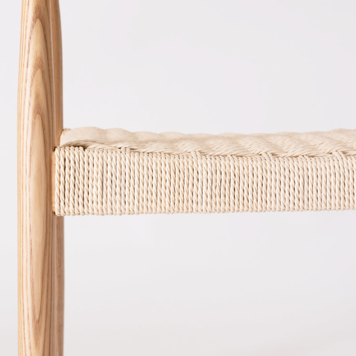 ダイニングチェア 座面高43cm ペーパーコード アームチェア ローゼル form ( 完成品 食卓椅子 チェア ダイニング イス 椅子 木製 天然木 肘付き リビングチェア 鹿の子編み アッシュ 食卓 リビング ダイニングチェアー 木製椅子 ) 【ブラック】 ブラック