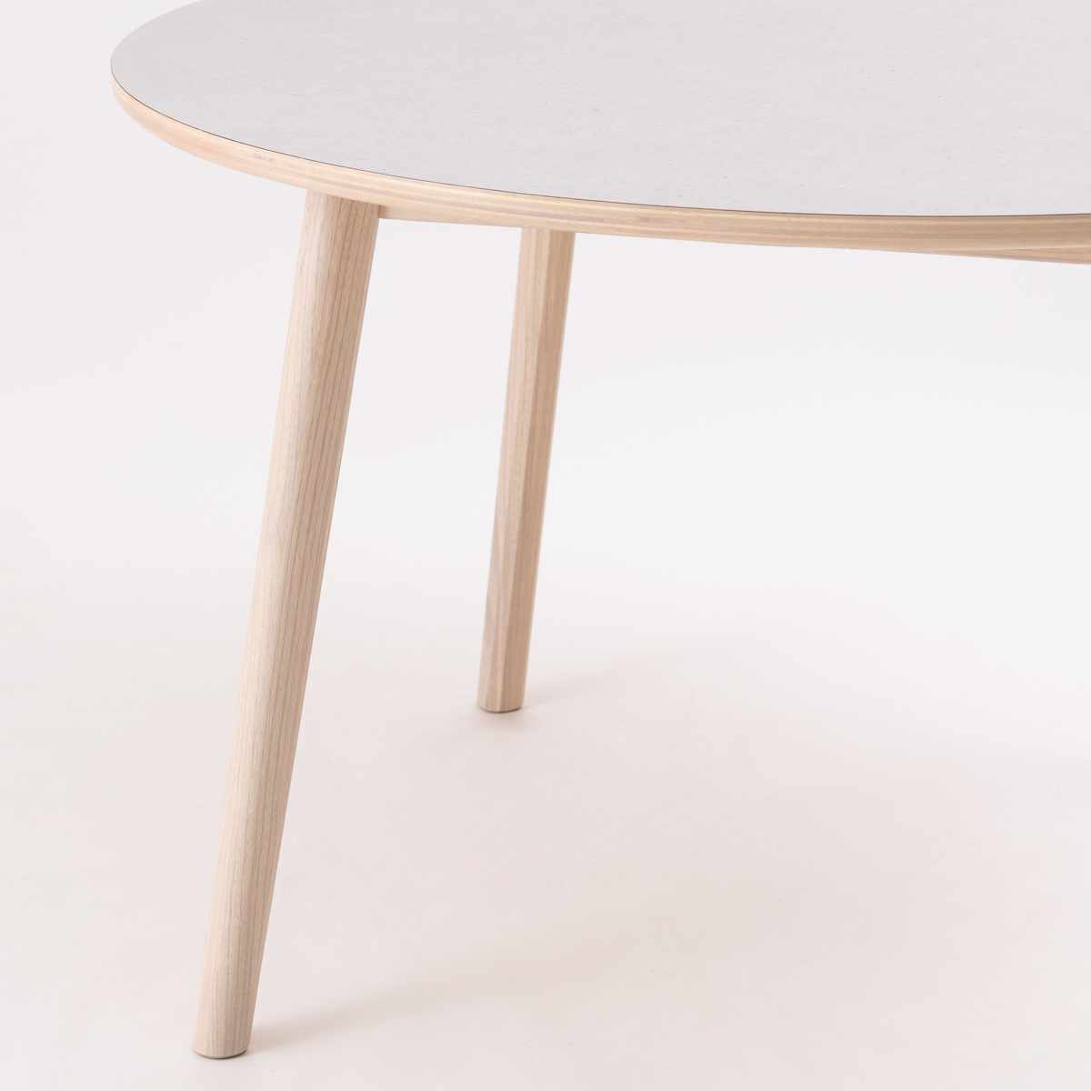 ダイニングテーブル 円型 直径114cm アーティーク form ( テーブル 食卓テーブル 丸 机 木製 天然木 丸テーブル 石目調 ダイニング 食卓 リビングテーブル 作業台 木製テーブル ウッドテーブル コンパクト 円形 円卓 ) 【ホワイト】 ホワイト