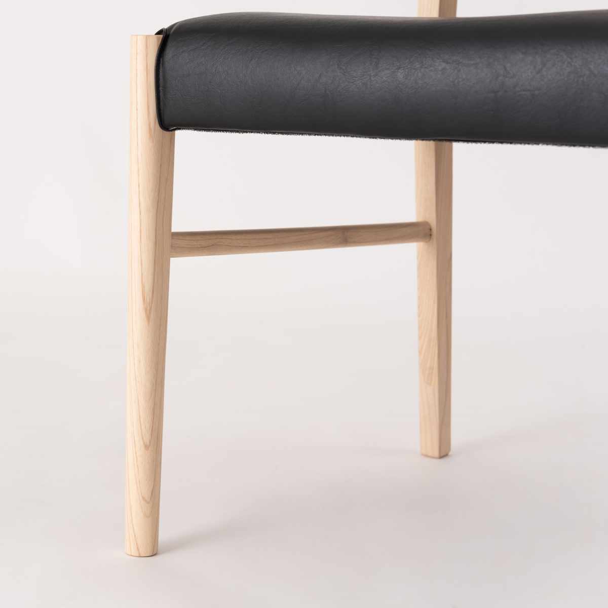 ダイニングチェア 座面高44cm ハイバックタイプ アーティーク form ( チェア ダイニング イス 椅子 食卓椅子 完成品 木製 天然木 肘なし 別売りカバー チェアー いす 食卓 リビング ダイニングチェアー リビングチェア 木製椅子 ) 【ミドルブラウン】 ミドルブラウン