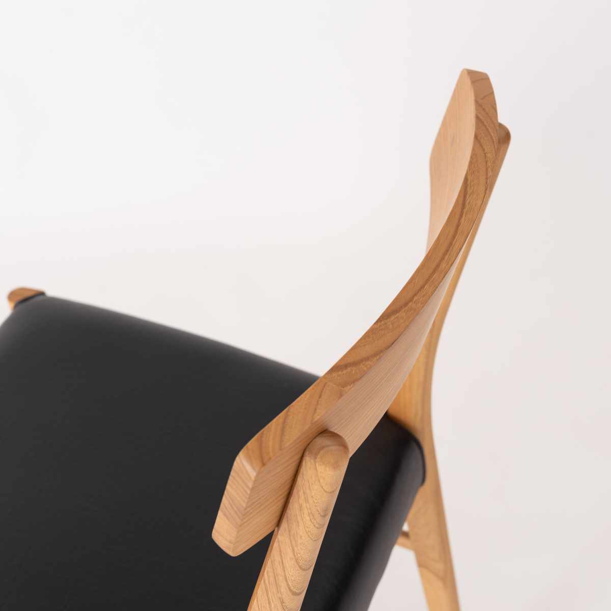 ダイニングチェア 座面高44cm ベーシックタイプ アーティーク form ( チェア ダイニング イス 椅子 食卓椅子 完成品 木製 天然木 肘なし 別売りカバー チェアー いす 食卓 リビング ダイニングチェアー リビングチェア 木製椅子 ) 【ホワイト】 ホワイト