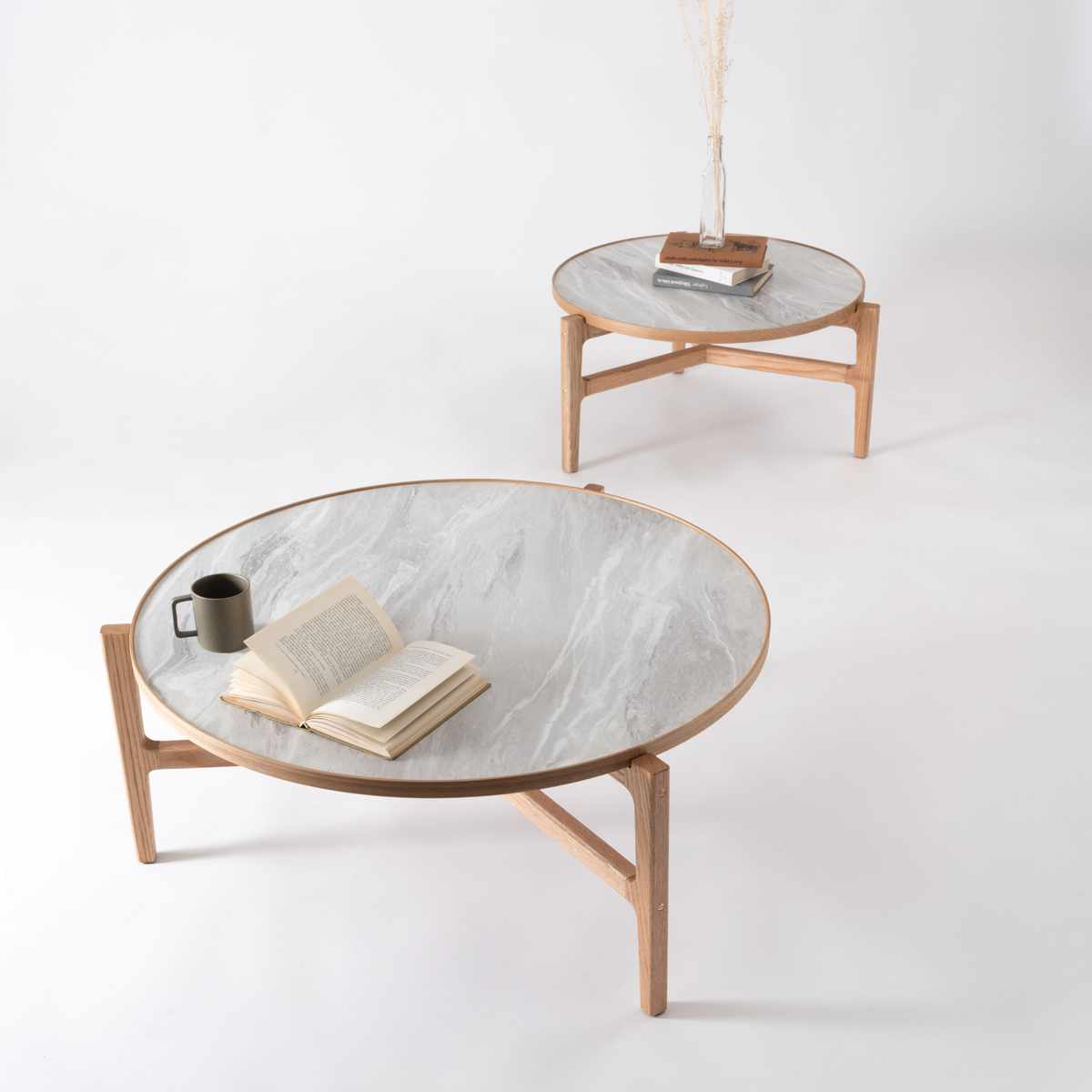 ローテーブル 円型 直径86.5cm クロッカス form ( リビングテーブル センターテーブル 木製 天然木 石目調 天板 丸 円形 テーブル 机 完成品 リビング 3本脚 丸テーブル ソファテーブル コーヒーテーブル ) 【ブラック】 ブラック