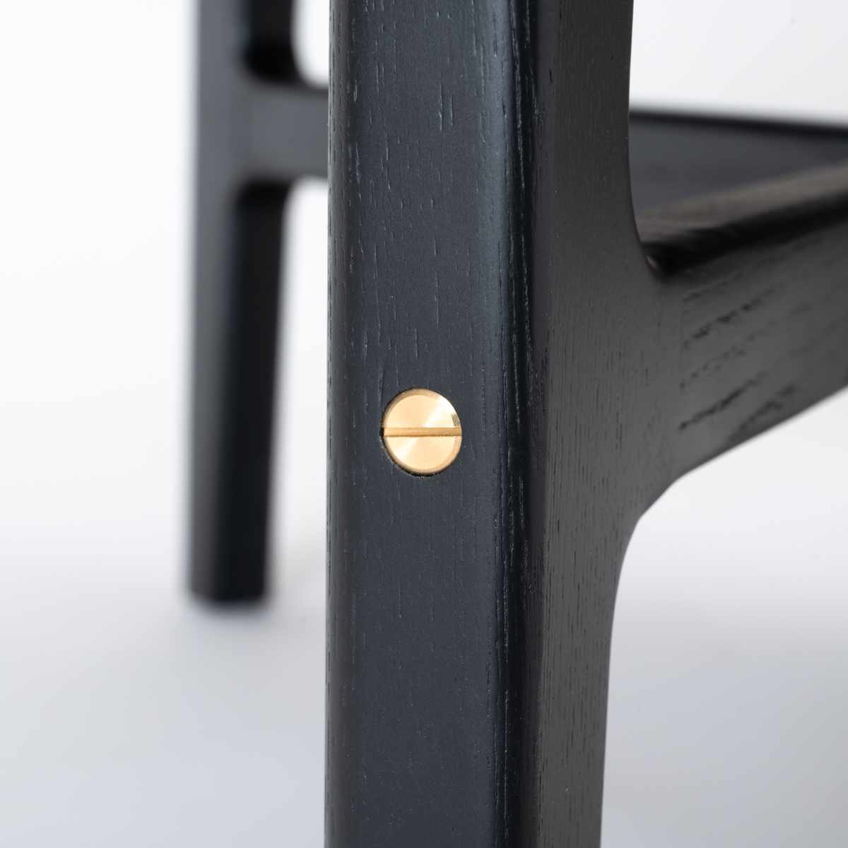 ローテーブル 円型 直径86.5cm クロッカス form ( リビングテーブル センターテーブル 木製 天然木 石目調 天板 丸 円形 テーブル 机 完成品 リビング 3本脚 丸テーブル ソファテーブル コーヒーテーブル ) 【ブラック】 ブラック