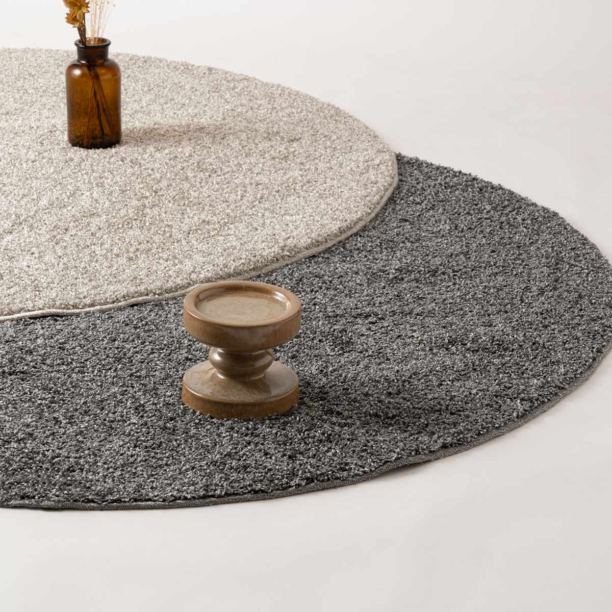 ラグ 直径160cm 円型 床暖房対応 form ( ラグマット カーペット 絨毯 じゅうたん マット 床暖対応 床暖 床暖房 アクセントラグ ホットカーペット対応 防ダニ 抗菌防臭 防炎機能 インテリア ふんわり ) 【ライトグレー】 ライトグレー