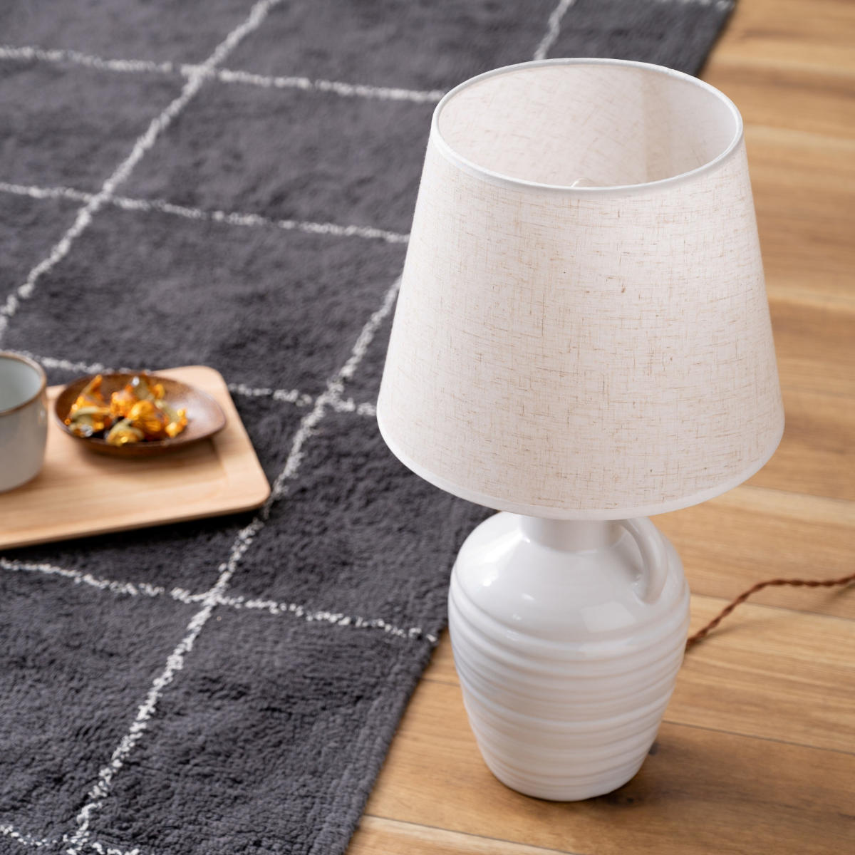 テーブルライト LED対応 電球付き 陶器 布シェード ( RIYO リヨ 卓上 ライト 照明 布 シェード 北欧 ナチュラル おしゃれ シンプル )