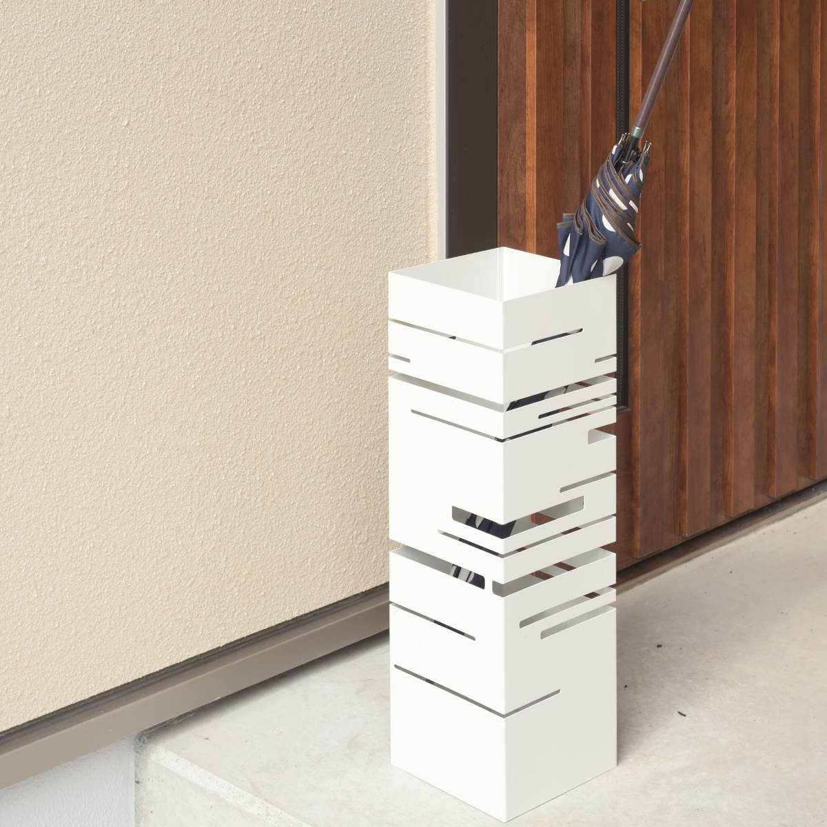 傘立て LFS-180 スチール製 ( 傘たて カサ立て アンブレラスタンド カサ 傘 かさ コンパクト モノトーン シンプル 角型 省スペース 玄関 エントランス 乾きやすい 丈夫 水受けトレイ付き ) 【グレー】 グレー