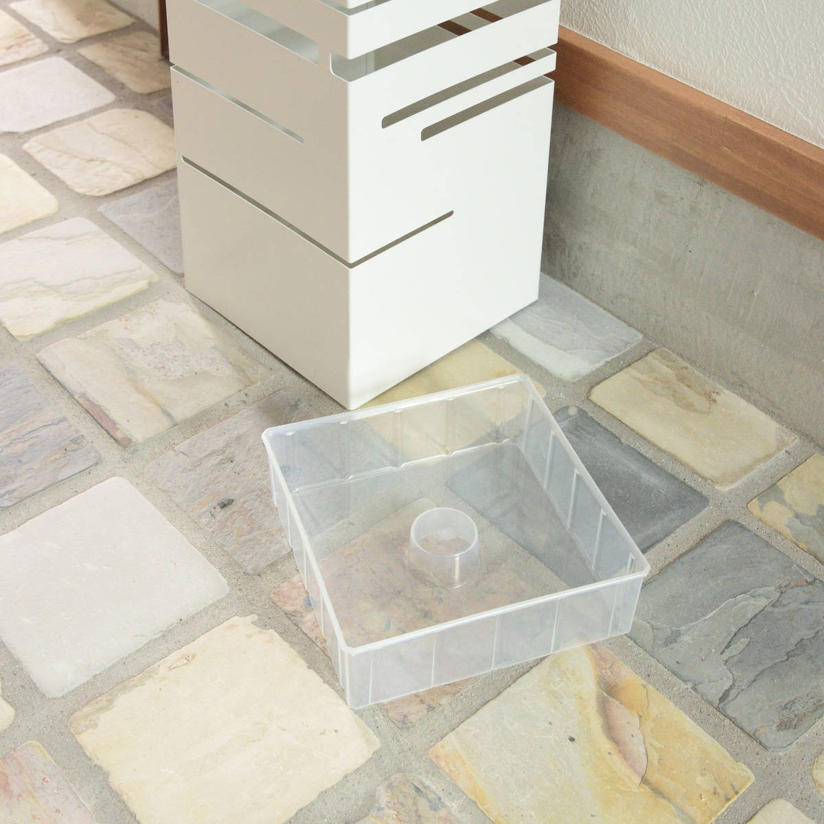 傘立て LFS-180 スチール製 ( 傘たて カサ立て アンブレラスタンド カサ 傘 かさ コンパクト モノトーン シンプル 角型 省スペース 玄関 エントランス 乾きやすい 丈夫 水受けトレイ付き ) 【グレー】 グレー