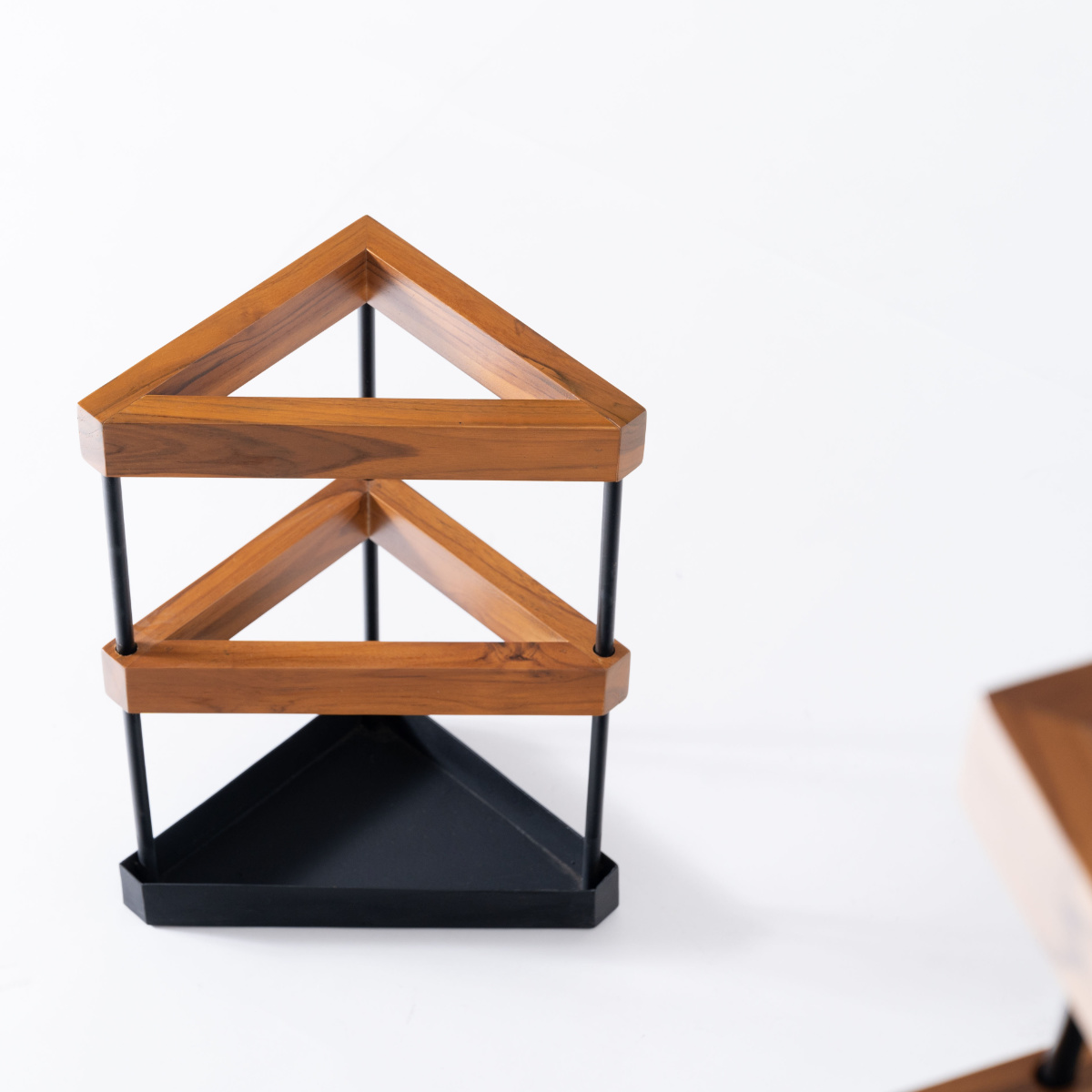 傘立て 三角 木製 スチール ( 傘たて スリム 玄関収納 省スペース コーナー 設置 天然木 ブラック 木 ウッド さんかく コンパクト 北欧 おしゃれ )