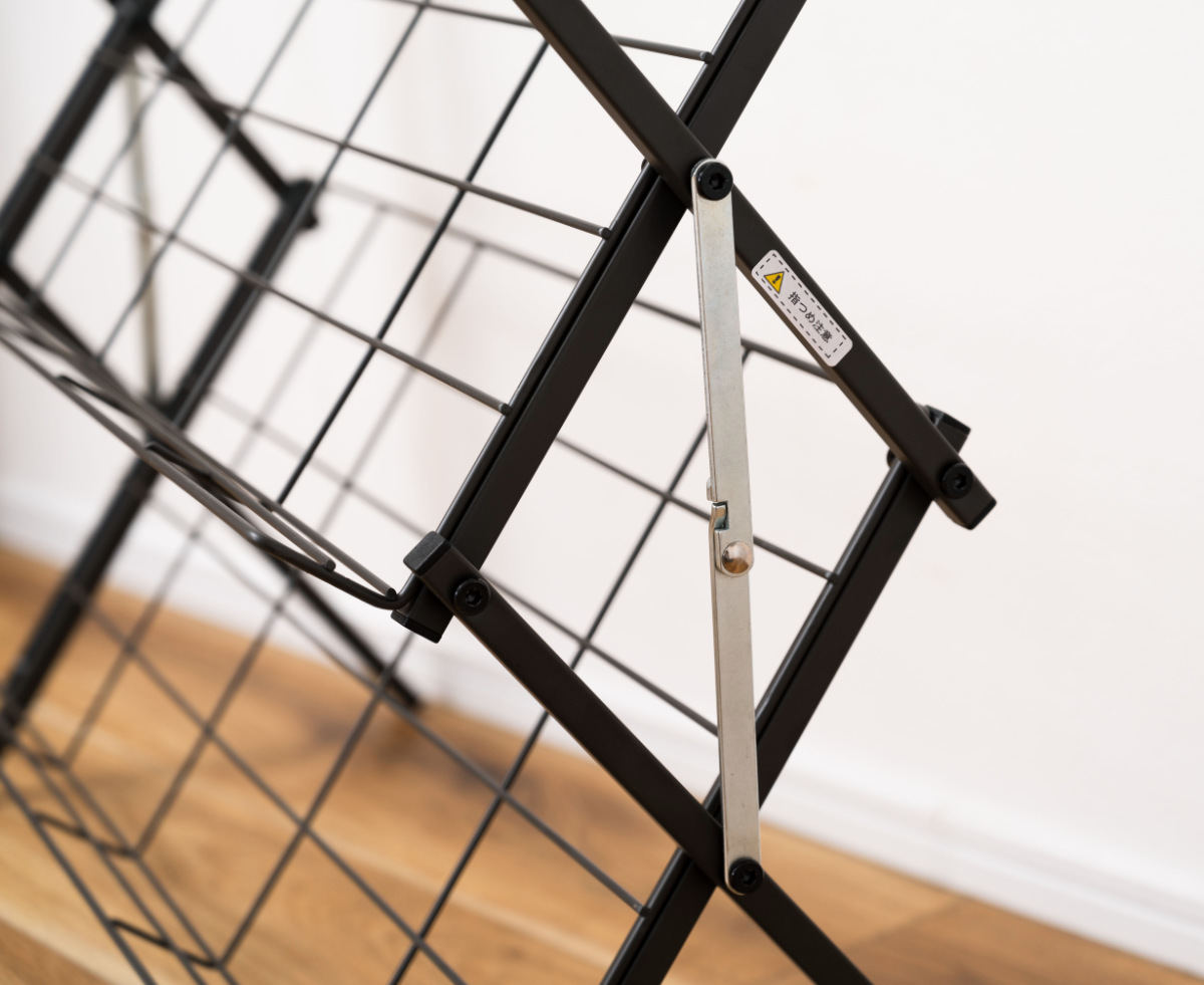 シューズラック フォールディングシューズラック スチール ( 玄関 靴 収納 下駄箱 折りたたみ ラック 見せる収納 スリッパラック コンパクト コレクションラック たためる ブラック ホワイト ) 【ホワイト】 ホワイト