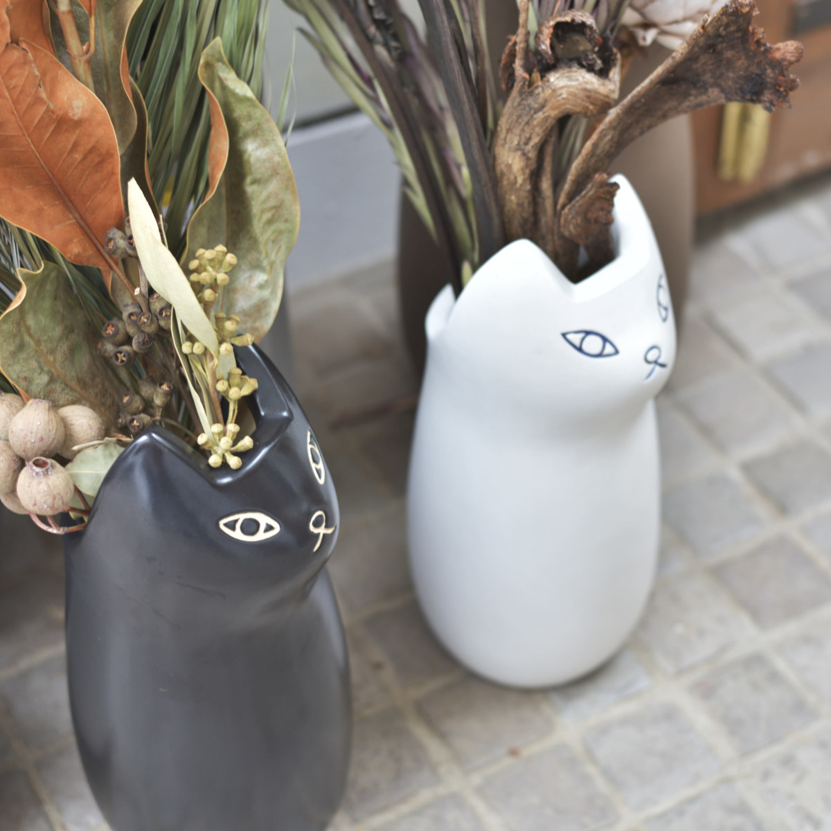 傘立て ネコ 45cm 陶器 ( 傘たて 猫 玄関収納 スリム アンブレラスタンド かわいい 猫グッズ 傘入れ 猫型 アニマル 錆びない 北欧 玄関 収納 ) 【ブラック】 ブラック