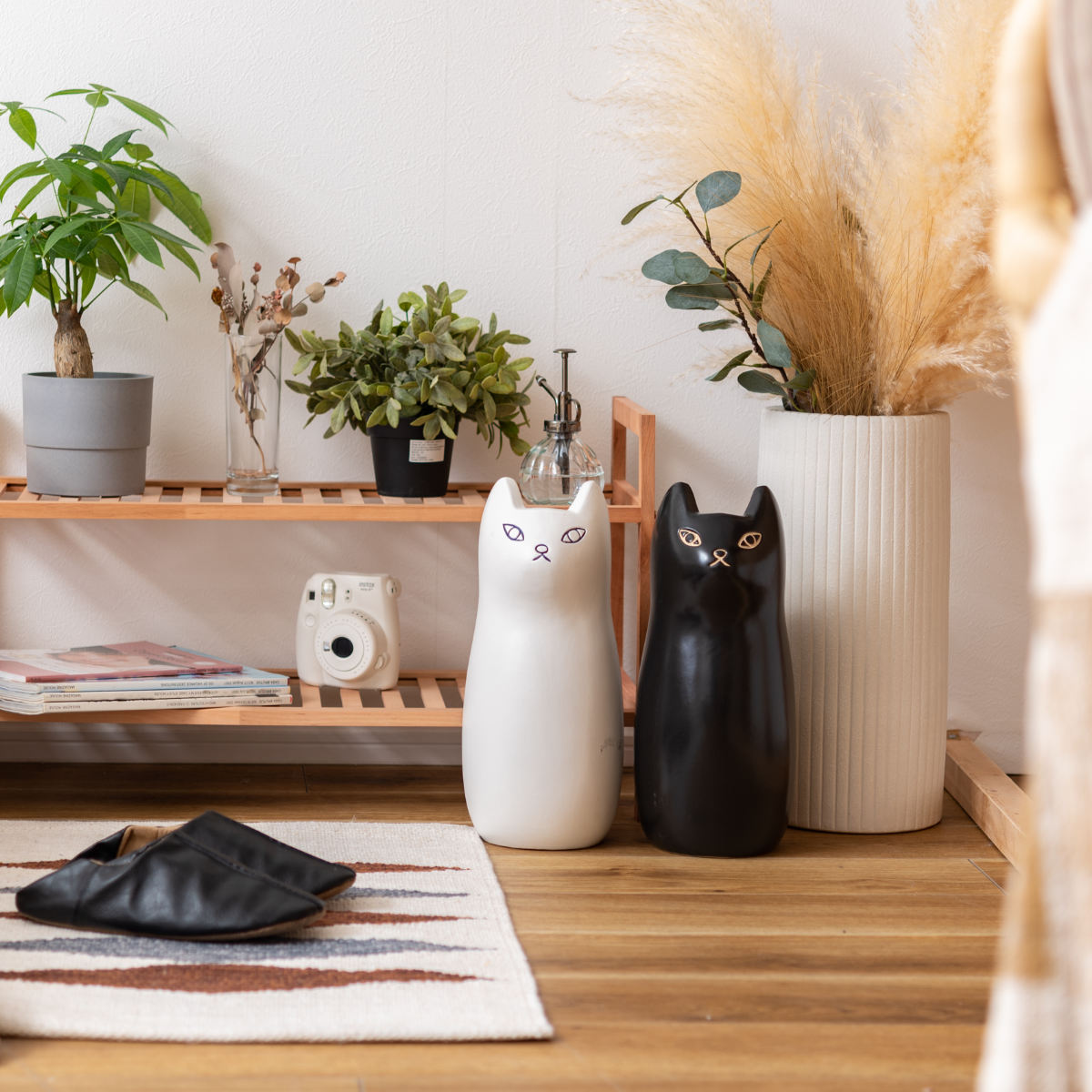 傘立て ネコ 34.5cm 陶器 ( 傘たて 猫 玄関収納 スリム アンブレラスタンド かわいい 猫グッズ 傘入れ 猫型 アニマル 錆びない 北欧 玄関 収納 ) 【ホワイト】 ホワイト