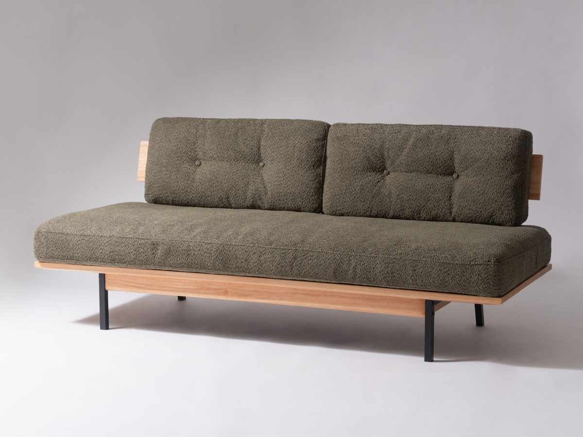 ソファ 3人掛け 幅182cm ブークレ生地 マートル form ( 開梱設置 リビングソファ sofa 木製 天然木 アイアン ファブリック ダイニングソファ 柔らかい 肌触り ソファー アームレス ローバック ) 【カーキ】 カーキ