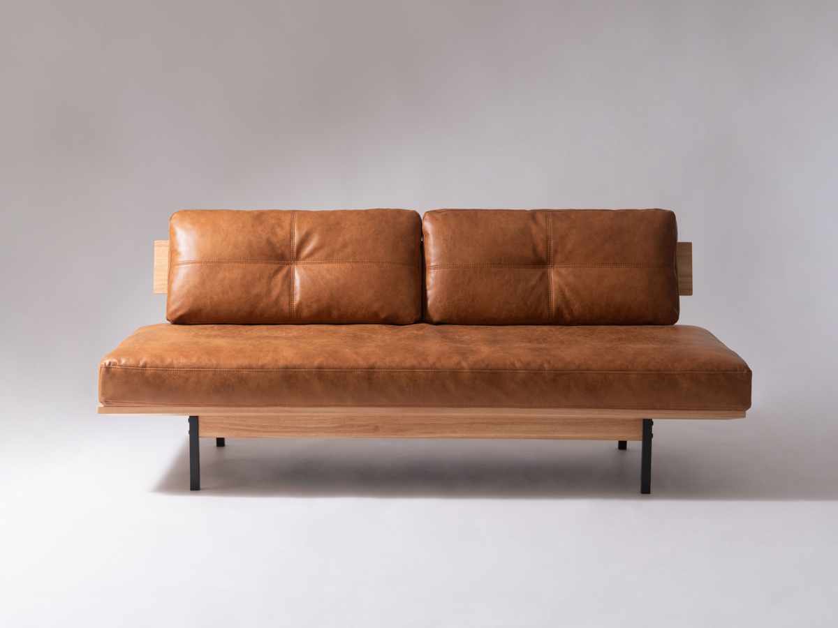 ソファ 3人掛け 幅182cm クロスレザー マートル form ( 開梱設置 リビングソファ sofa 木製 天然木 アイアン ファブリック ダイニングソファ レザー調 座り心地 快適 ソファー アームレス ローバック )