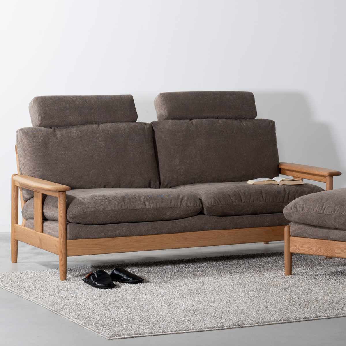 ソファ 3人掛け 幅180cm ソプワート form ( 開梱設置 ヘッドレスト 取り外し リビングソファ sofa 肘掛け 木製 天然木 ウッドフレーム ファブリック ダイニングソファ 弾力 座り心地 快適 ソファー ) 【グレージュ】 グレージュ