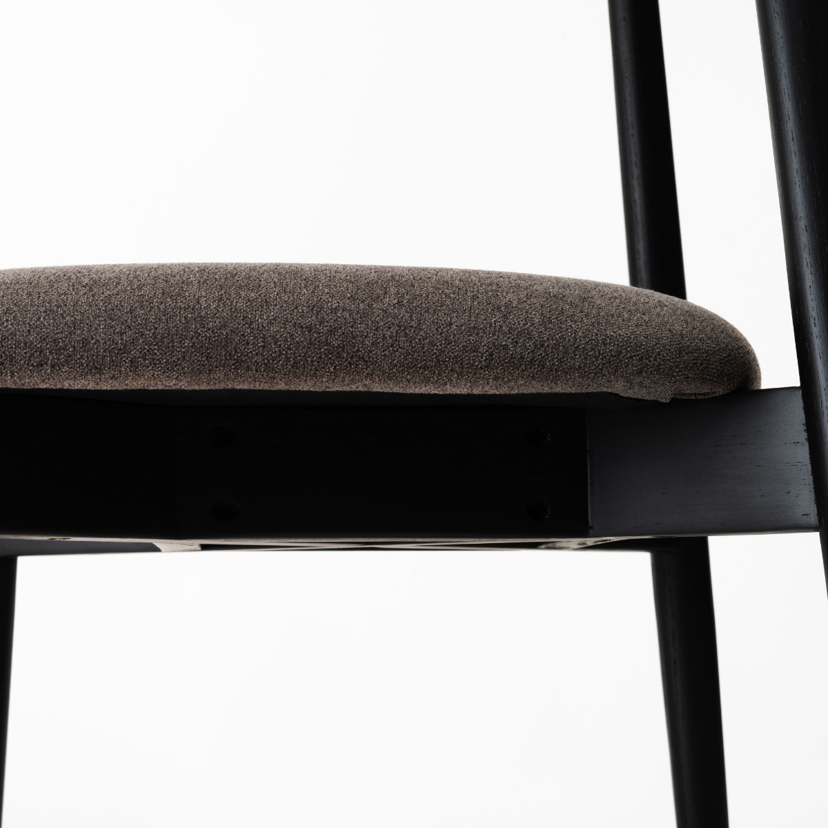 ダイニングチェア 座面高47cm チコリ form ( チェア ダイニング イス 椅子 食卓椅子 完成品 木製 天然木 肘なし ファブリック チェアー いす 食卓 リビング ダイニングチェアー リビングチェア 木製椅子 ) 【ブラック】 ブラック