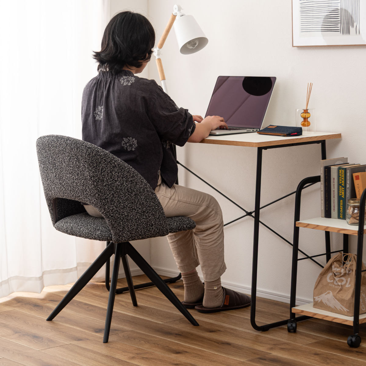 ダイニングチェア 座面高45cm 回転 ファブリック モダン ( チェア ダイニング イス 椅子 食卓椅子 回転椅子 デスクチェア 360度回転 ウレタン 疲れにくい いす 食卓 リビング リビングチェア シンプル おしゃれ 立ち座り 楽 ) 【ライトグレー】 ライトグレー