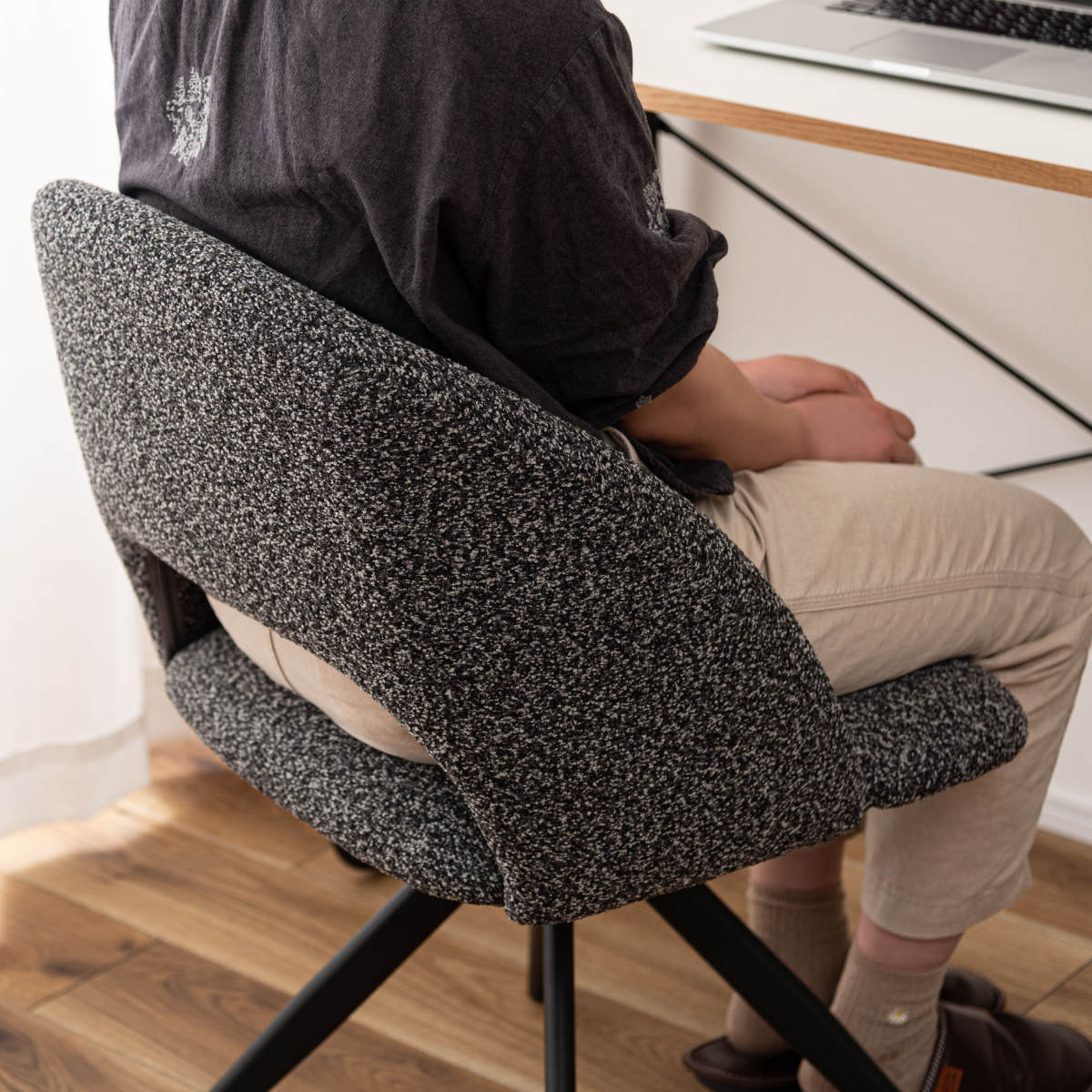 ダイニングチェア 座面高45cm 回転 ファブリック モダン ( チェア ダイニング イス 椅子 食卓椅子 回転椅子 デスクチェア 360度回転 ウレタン 疲れにくい いす 食卓 リビング リビングチェア シンプル おしゃれ 立ち座り 楽 ) 【ライトグレー】 ライトグレー