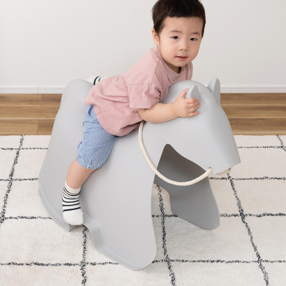 スツール ホース スタッキング 軽量 子ども用チェア 馬 ( イス 椅子 ウマ うま 手綱つき 積み重ね キッズ チェア 軽い 耐荷重80kg 腰かけ 贈り物 プレゼント ギフト 遊び場 子供部屋 リビング プラスチック インテリア ) 【ライトグレー】 ライトグレー