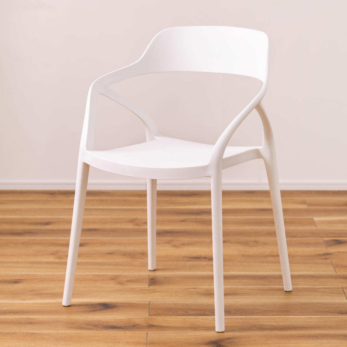 ダイニングチェア 座面高45cm 軽量 肘掛け付き 完成品 ガーデンチェア ( チェア ダイニング イス 椅子 食卓椅子 屋内 屋外 軽い プラスチック 積み重ね スタッキング 食卓 ベランダ 庭 アウトドア ガーデン家具 サブチェア ) 【ホワイト】 ホワイト