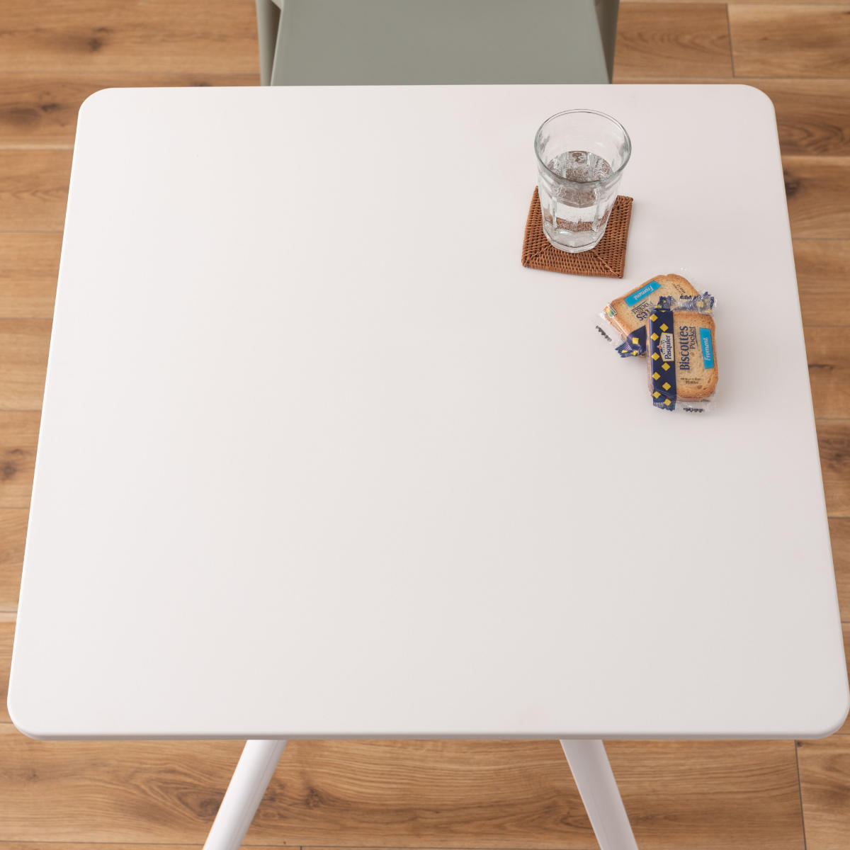 ダイニングテーブル 幅70cm 正方形 軽量 ガーデンテーブル ( テーブル 食卓テーブル 机 リビングテーブル 屋外 デスク PC ダイニング 食卓 作業台 オフィス カフェ ベランダ 庭 アウトドア ガーデン家具 軽い ) 【ブラック】 ブラック