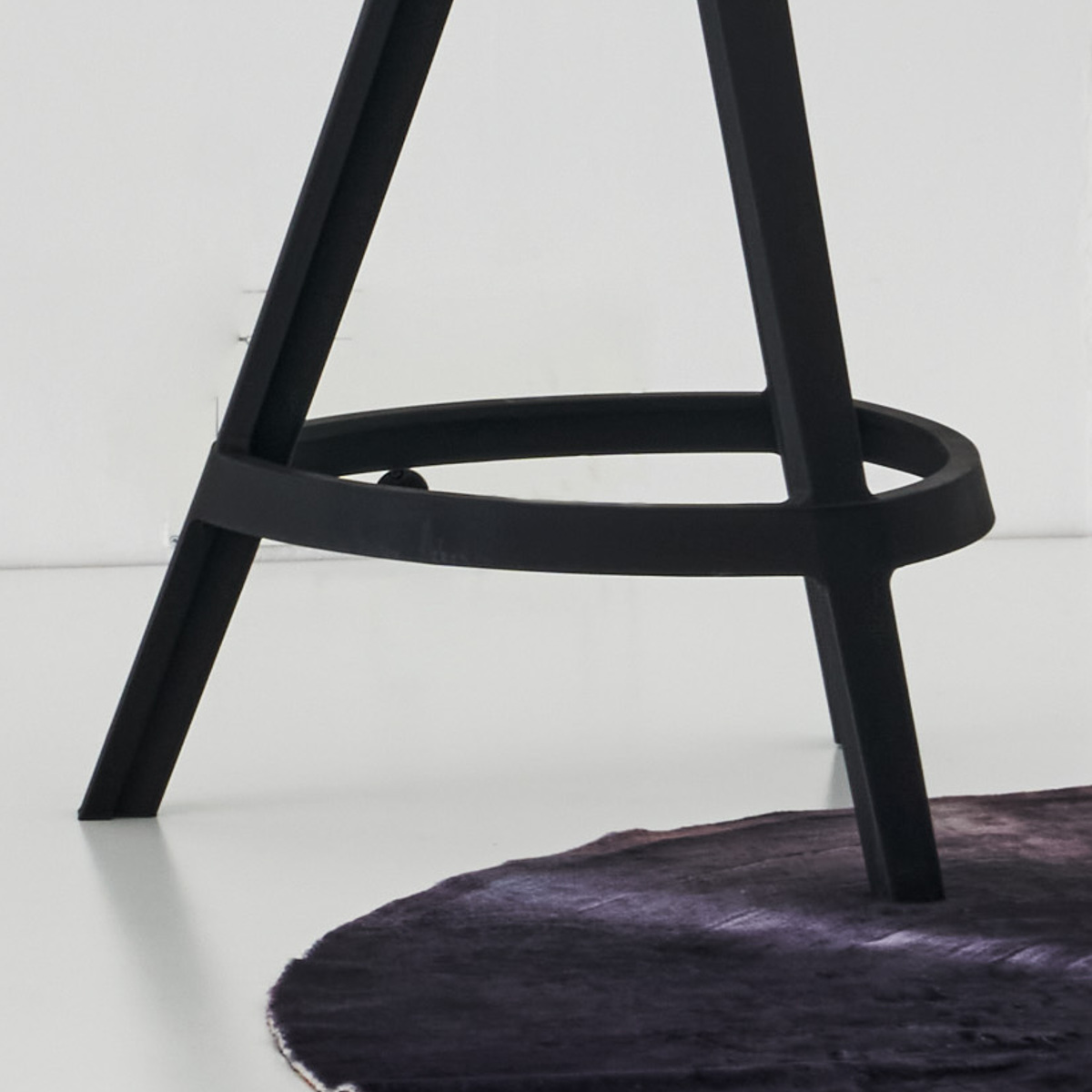 ハイスツール 回転 カウンターチェア ( スツール 高さ75cm チェア チェアー フットレスト付き 1人掛け イス 椅子 いす 腰掛け キッチン 背もたれなし 360度回転 カウンター バーチェア オフィス 会社 店舗 ワークスペース スリム ) 【ブラック】 ブラック