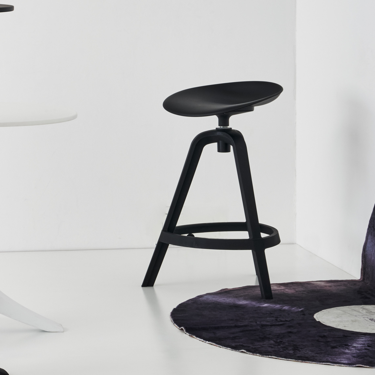 ハイスツール 回転 カウンターチェア ( スツール 高さ75cm チェア チェアー フットレスト付き 1人掛け イス 椅子 いす 腰掛け キッチン 背もたれなし 360度回転 カウンター バーチェア オフィス 会社 店舗 ワークスペース スリム ) 【ブラック】 ブラック