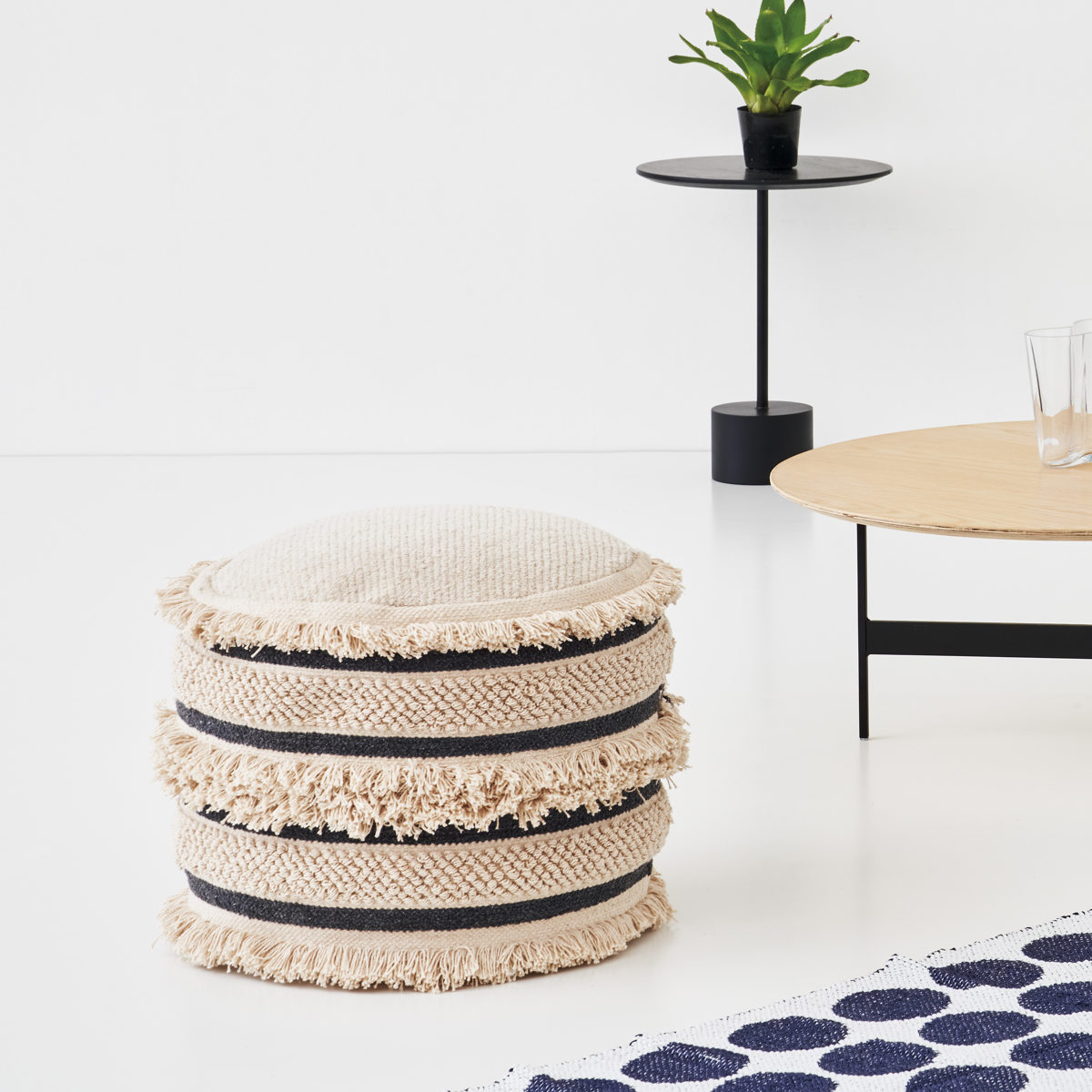 ラウンドスツール 高さ43cm スツール おしゃれ 北欧 完成品 ( 椅子 ビーズクッション オットマン 足置き クッション フロアクッション 腰掛け 丸 肘置き コットン 布地 ファブリック フリンジ スツールクッション 丸型 丸椅子 ) 【ベージュ】 ベージュ