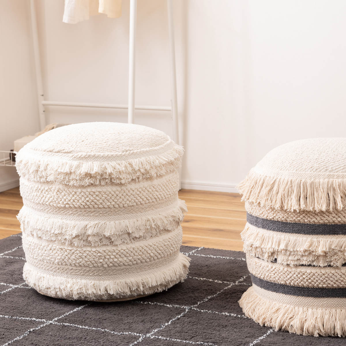 ラウンドスツール 高さ43cm スツール おしゃれ 北欧 完成品 ( 椅子 ビーズクッション オットマン 足置き クッション フロアクッション 腰掛け 丸 肘置き コットン 布地 ファブリック フリンジ スツールクッション 丸型 丸椅子 ) 【ベージュ】 ベージュ