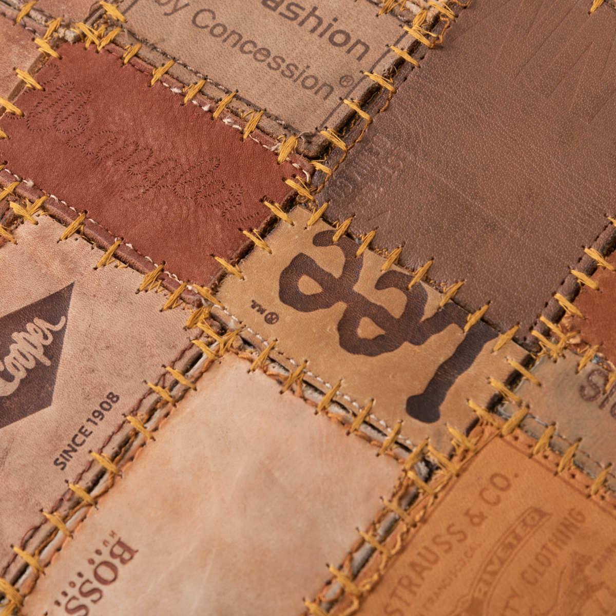 スツール ラウンド 高さ44cm おしゃれ パッチワーク 完成品 ( 椅子 チェア 腰掛け イス ヴィンテージ調 本革 合皮 サイドテーブル オットマン 軽量 丸 革タグ サブチェア 来客用 リビング キッチン 玄関 簡易テーブル 軽い )