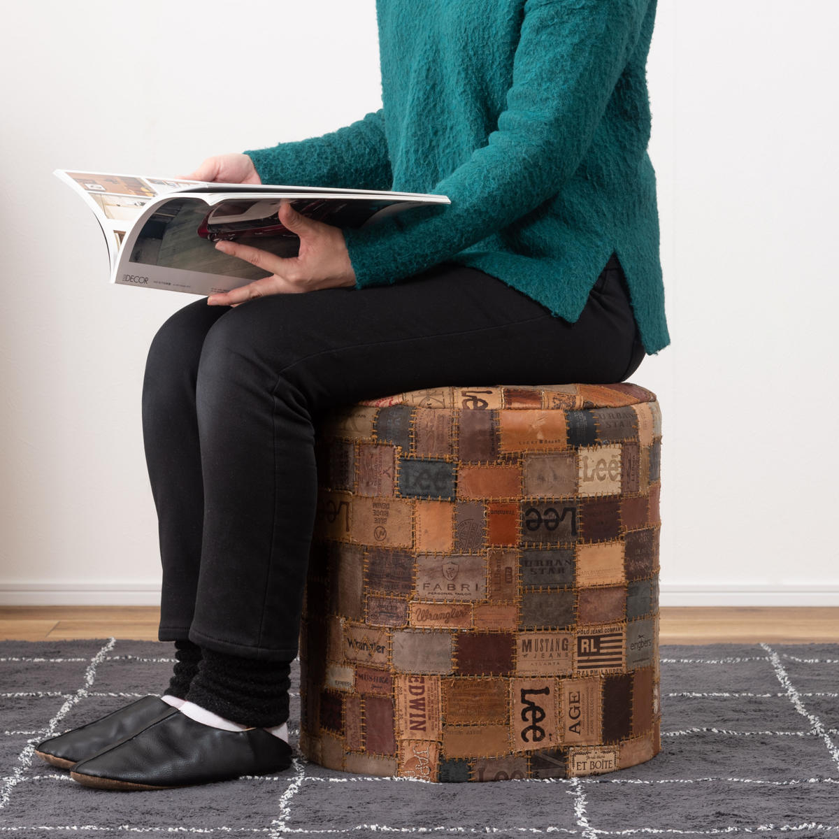 スツール ラウンド 高さ44cm おしゃれ パッチワーク 完成品 ( 椅子 チェア 腰掛け イス ヴィンテージ調 本革 合皮 サイドテーブル オットマン 軽量 丸 革タグ サブチェア 来客用 リビング キッチン 玄関 簡易テーブル 軽い )