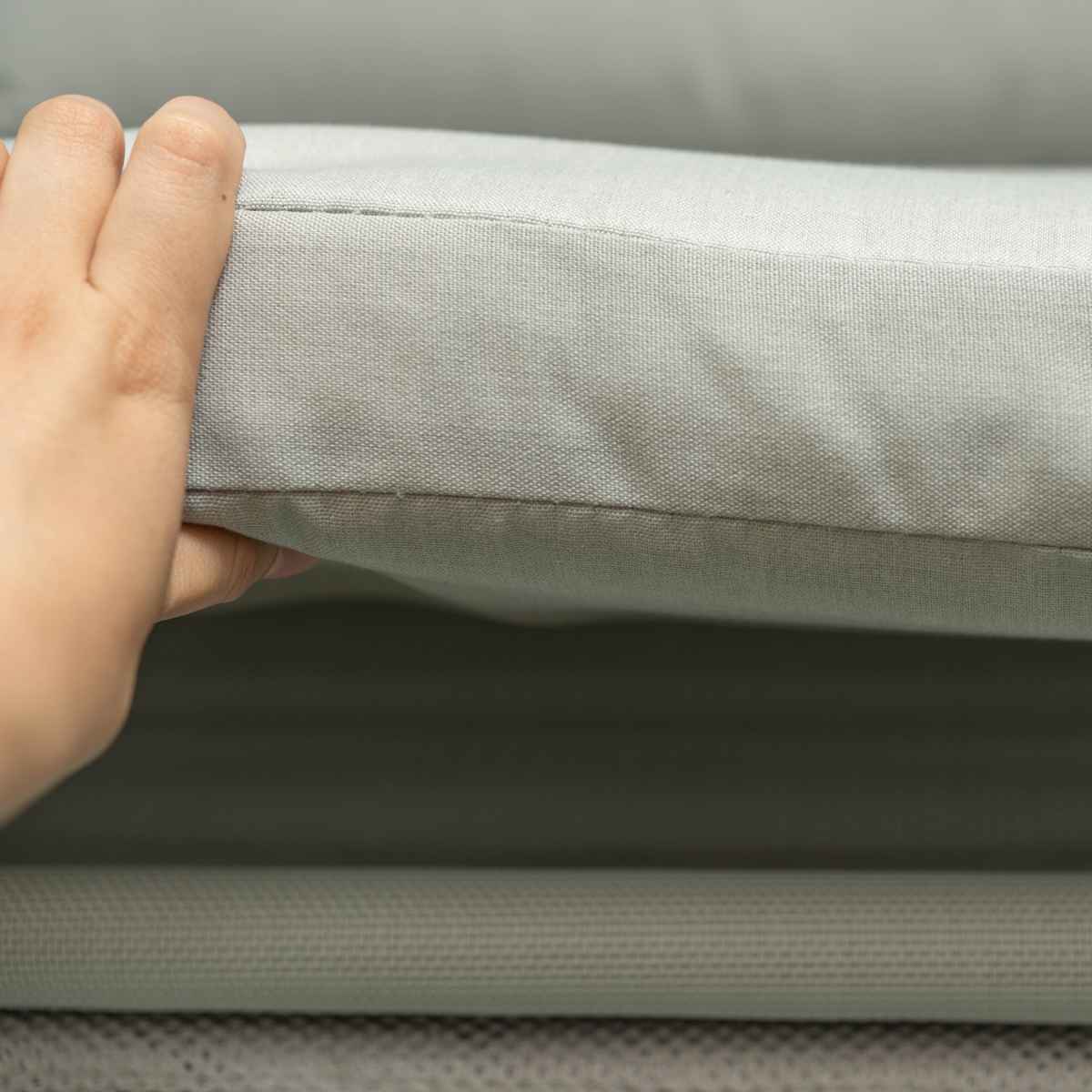 ガーデンチェア ルーフフォールディングチェア 屋外 ( チェア 椅子 リビング テラス リラックスチェア メッシュ 一人掛け アジアンテイスト モノトーン インテリア おしゃれ クッション 日よけ シェード 付き 屋内 )