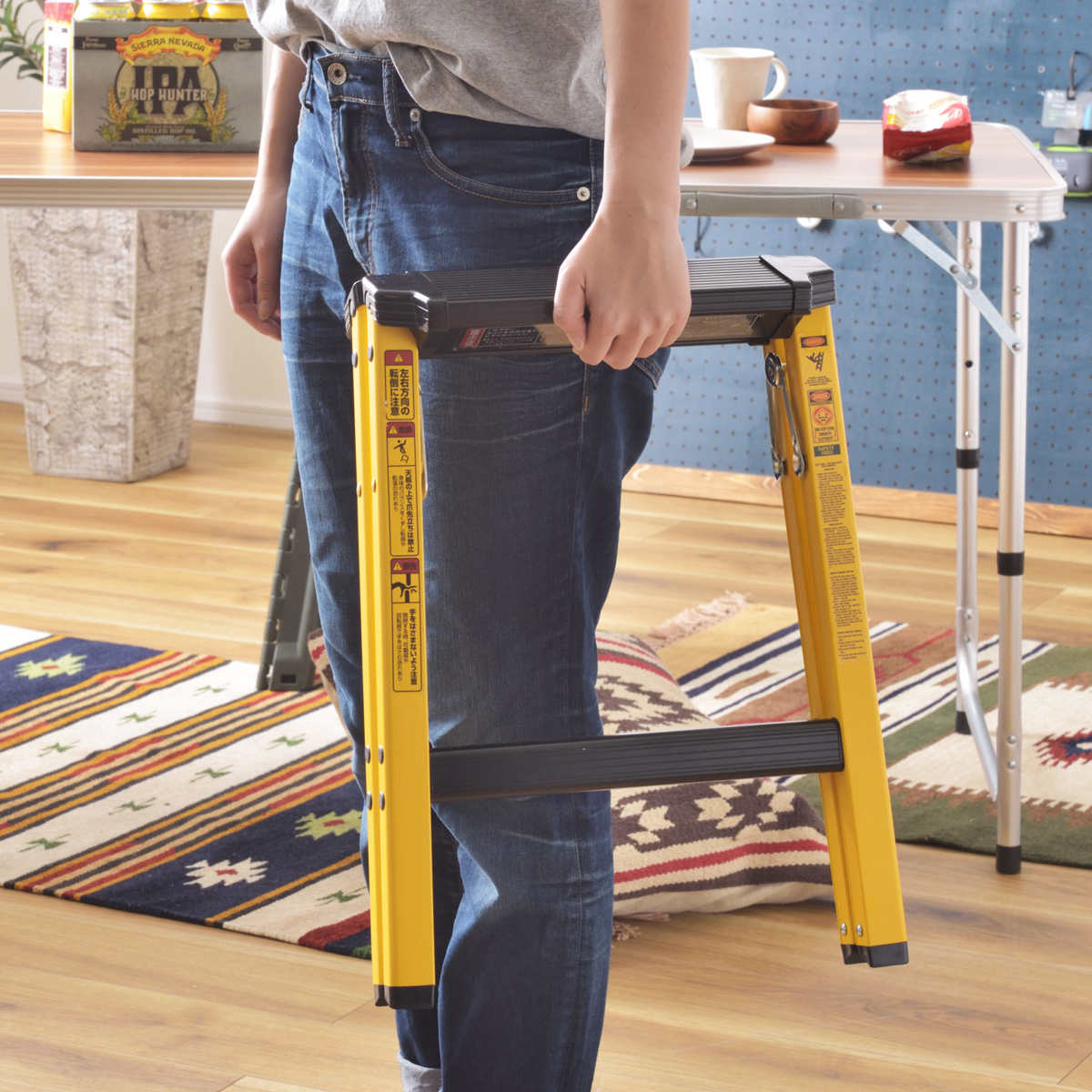 ハイスツール 脚立 ワイド 軽量 ステップスツール ( 2段 ロータイプ 踏み台 スツール 折りたたみ 軽い コンパクト 耐荷重100kg 完成品 アルミ 滑り止め ステップ 踏台 ステップ台 洗車 DIY 掃除 折り畳み 腰掛け ) 【イエロー】 イエロー