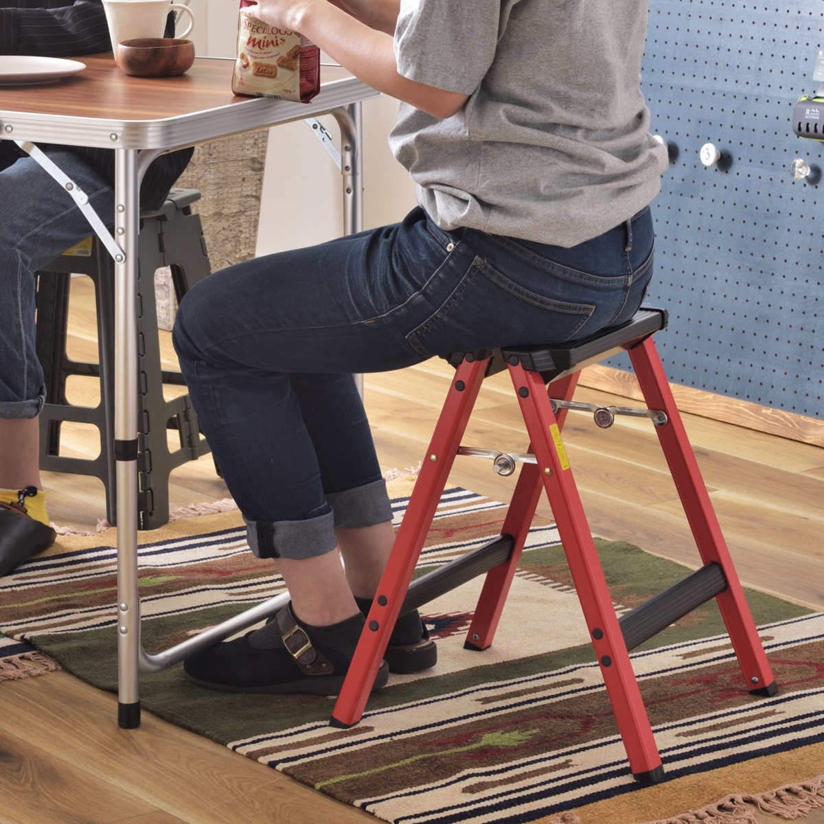 ハイスツール 脚立 ワイド 軽量 ステップスツール ( 2段 ロータイプ 踏み台 スツール 折りたたみ 軽い コンパクト 耐荷重100kg 完成品 アルミ 滑り止め ステップ 踏台 ステップ台 洗車 DIY 掃除 折り畳み 腰掛け ) 【イエロー】 イエロー