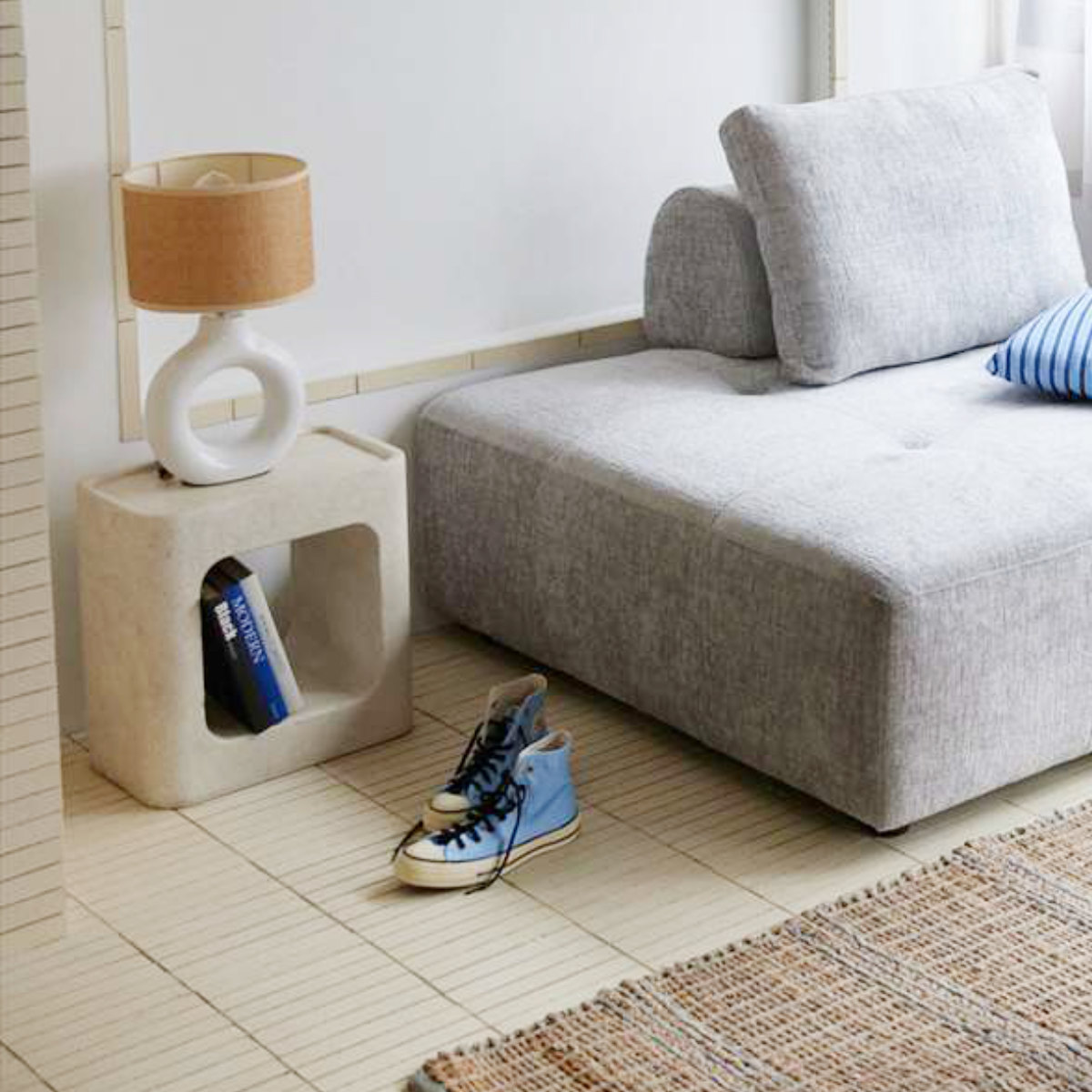 サイドテーブル 高さ41cm 棚付き FORMA 完成品 ( ミニテーブル テーブル ソファサイド ベッドサイド 四角 オブジェ オープン収納 ナイトテーブル コーヒーテーブル ベッドテーブル 玄関 ディスプレイ 飾り台 ) 【グレー】 グレー