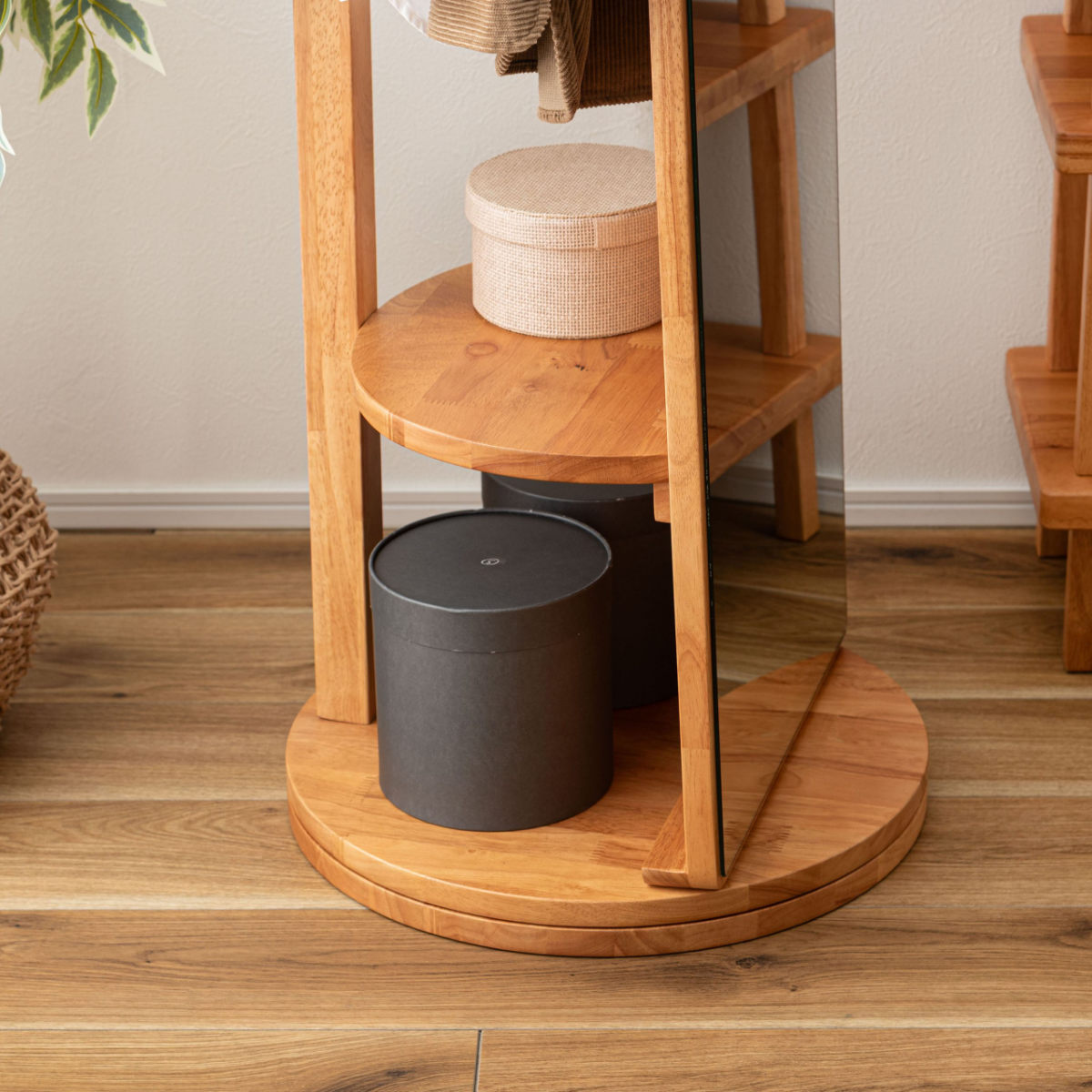 回転ミラー 幅45cm 収納棚付き Woodland ( 鏡 ミラー 全身鏡 収納 ナチュラル 360度回転 スタンド 木製フレーム ハンガーラック 棚付き 飛散防止加工 )