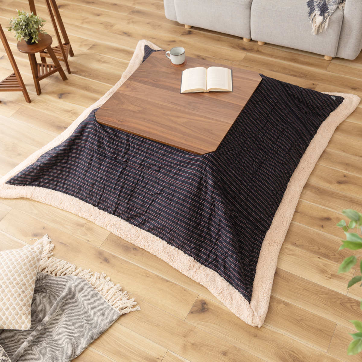 こたつ布団 正方形 190×190cm ストライプ柄 ( こたつ こたつ掛け布団 コタツ布団 こたつぶとん あたたかい お洒落 おしゃれ かわいい しま模様 ストライブ柄 ボア ) 【グレー】 グレー