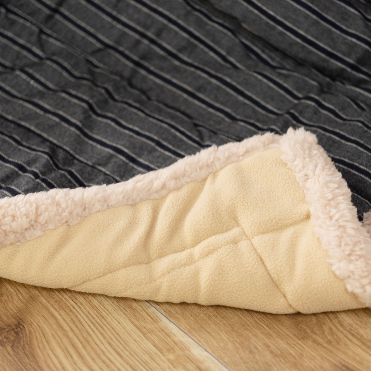 こたつ布団 正方形 190×190cm ストライプ柄 ( こたつ こたつ掛け布団 コタツ布団 こたつぶとん あたたかい お洒落 おしゃれ かわいい しま模様 ストライブ柄 ボア ) 【グレー】 グレー