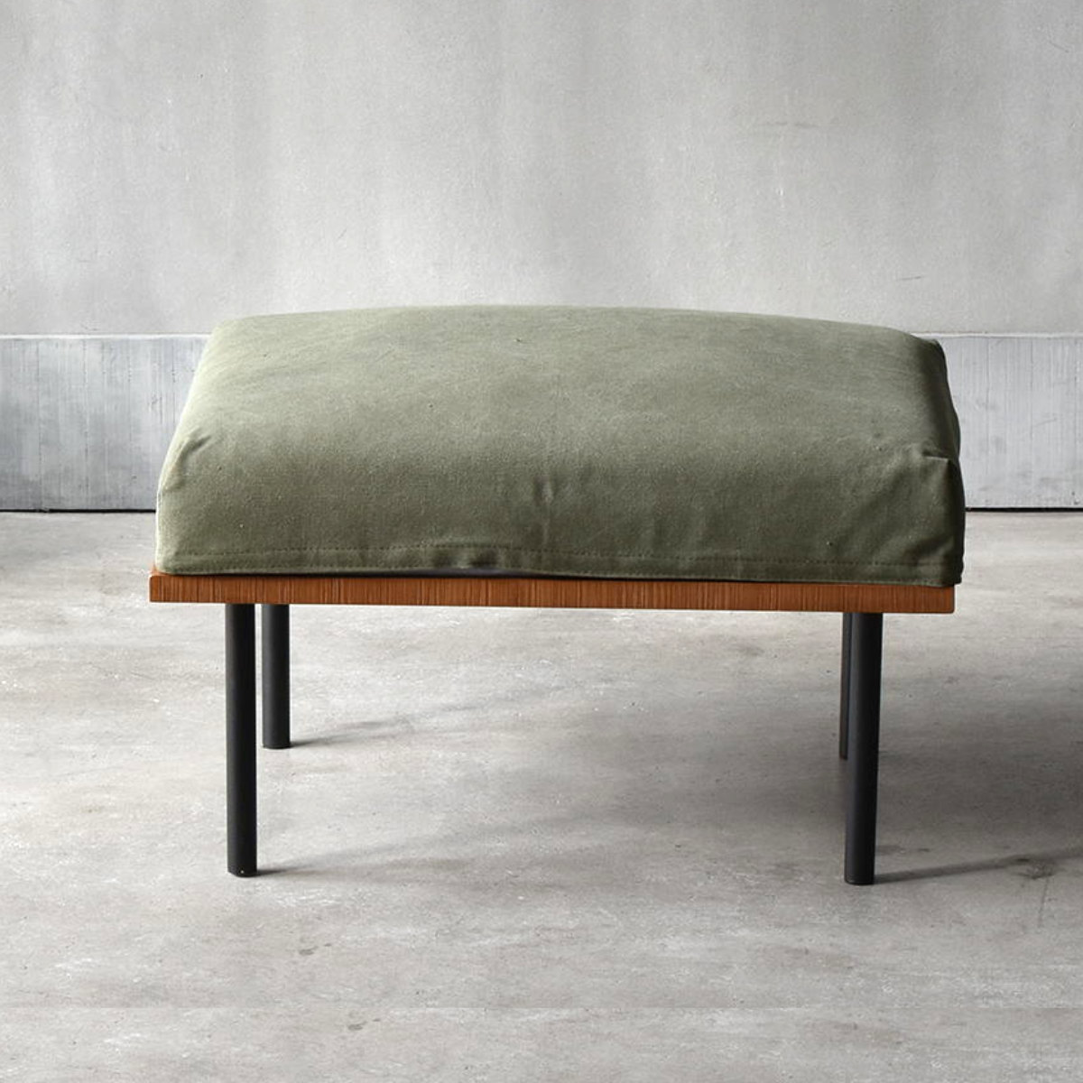 オットマン 座面高42cm スツール 組み合わせ infinite ( ソファ 足置き 脚 取り外し チェア ローソファ コンパクト 木製 天然木 リビングソファ ファブリック カバー ダイニングソファ 連結 レイアウト おしゃれ ) 【キャンバスベージュ】 キャンバスベージュ