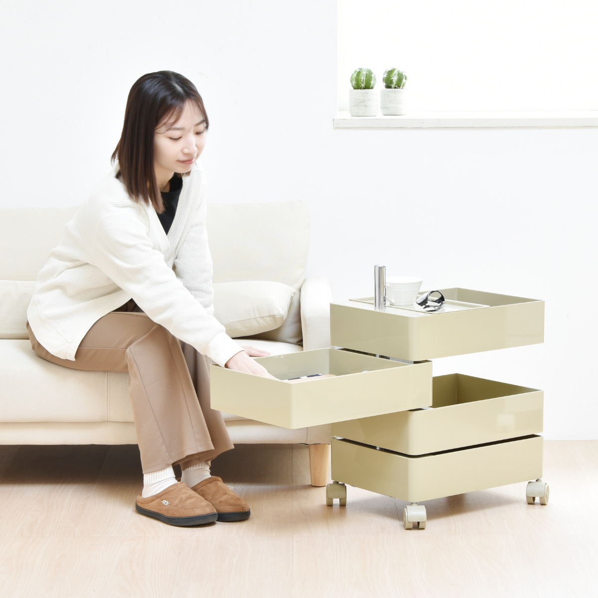 収納ワゴン 4段 360度 回転 キャスター付き ( ワゴン 収納 棚 ラック 四段 トレー トロリー サイドワゴン サイドテーブル 4段トレー デスクサイド 回転式 トレイ アイボリー ライトブラウン ライトブルー イエロー ) 【ライトブルー】 ライトブルー