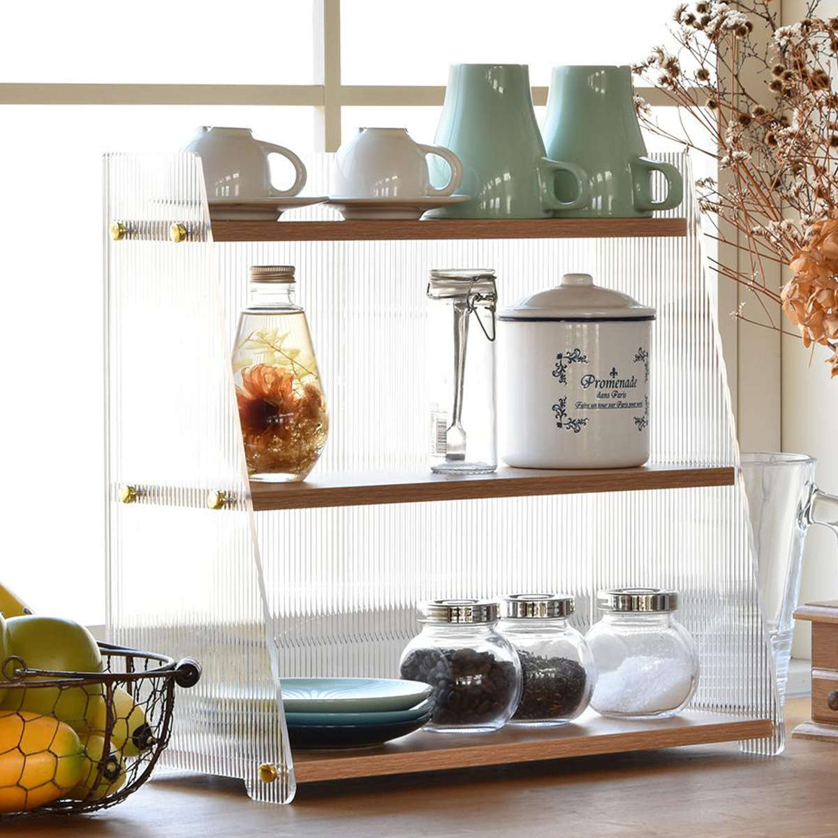 キッチンラック アクリル 三角 収納棚 3段 ( キッチン収納 スパイスラック ディスプレイ ひな壇 収納ラック カウンター上 シェルフ 木目調 卓上 ディスプレイラック デスク収納 リビング コスメ リブ 透け感 丈夫 おしゃれ )