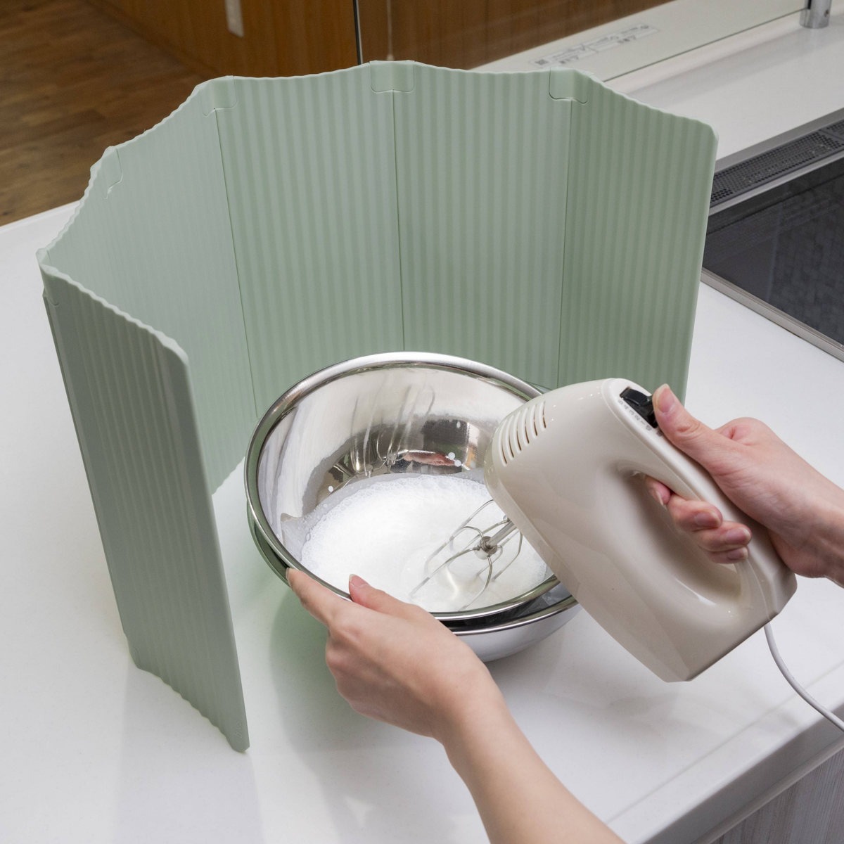 ビーワーススタイル すっきり暮らす 油はねガード IH専用 パネル 6枚タイプ ( レンジガード 油はね 防止 折りたたみ コンパクト IH 使うときだけ 食洗機対応 レンジパネル 油ハネガード IHコンロ用 揚げ物 ) 【ベージュ】 ベージュ