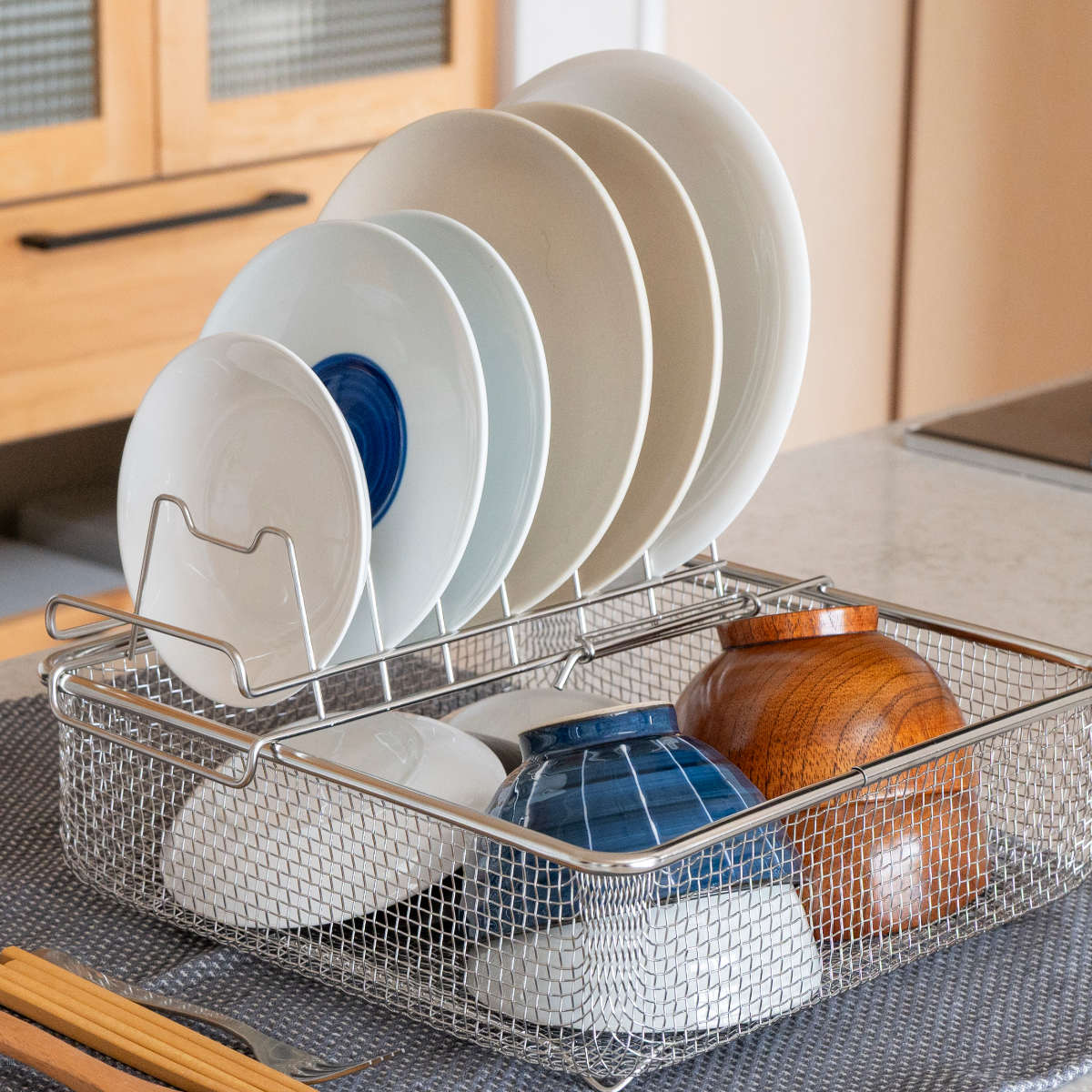 ビーワーススタイル すっきり暮らす ディッシュラック ( 水切り 伸縮 ラック 皿立て 水切りトレー 水切りかご ステンレス 日本製 燕三条 食洗機対応 お皿 7枚 まな板 まな板スタンド コンパクト おしゃれ )