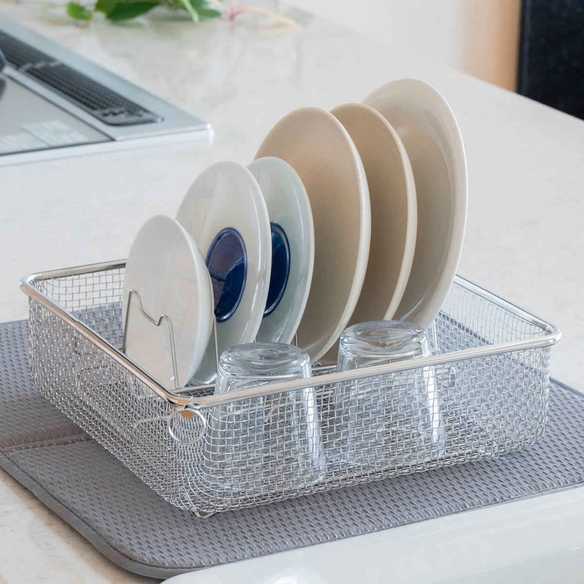 ビーワーススタイル すっきり暮らす ディッシュラック ( 水切り 伸縮 ラック 皿立て 水切りトレー 水切りかご ステンレス 日本製 燕三条 食洗機対応 お皿 7枚 まな板 まな板スタンド コンパクト おしゃれ )