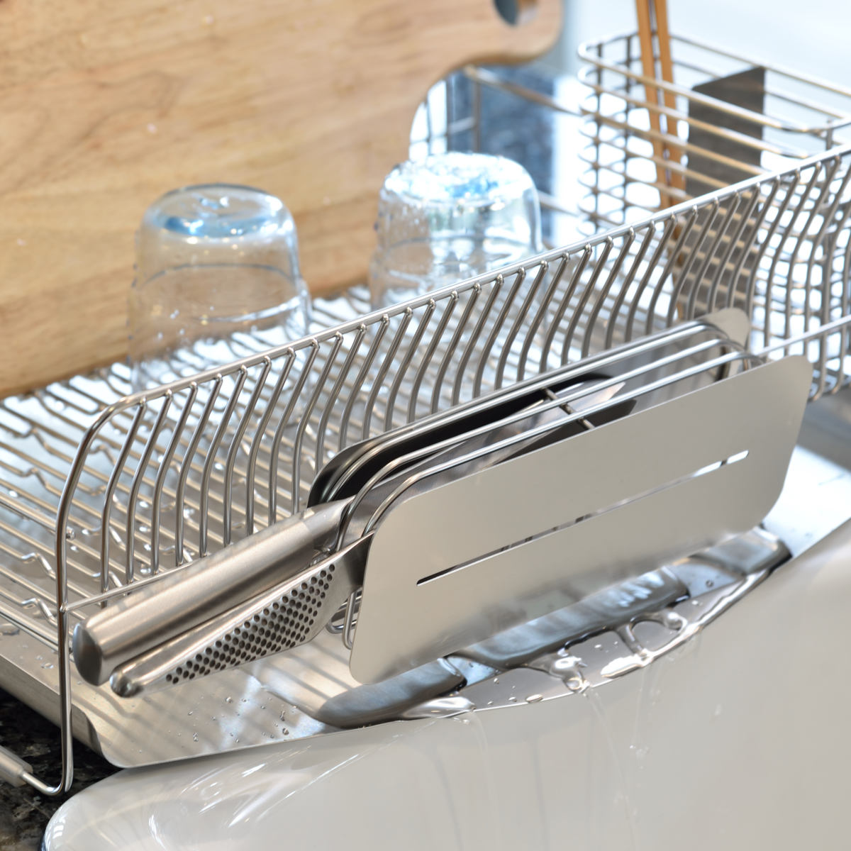 水切ラック hanauta ハナウタ 縦置き ロング カゴ&トレイ ( 水切りかご ステンレス シンク横 食器乾燥ラック 日本製 燕三条 水切り バスケット ラック 皿立て 受け皿 流れる サビにくい 丈夫 )