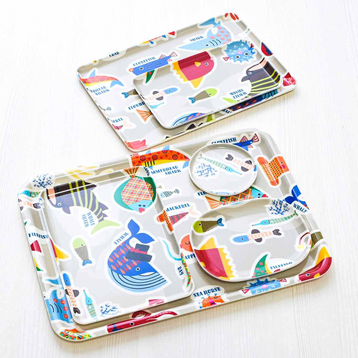 コースター RiCONIC 布張り ( 日本製 おしゃれ かわいい 円形 丸型 丸 洗える 茶托 茶たく お茶用品 ラウンド アクセサリートレー 小物トレー 受け皿 イラスト 水洗い可能 コップ置き 可愛い ) 【ブルー】 ブルー